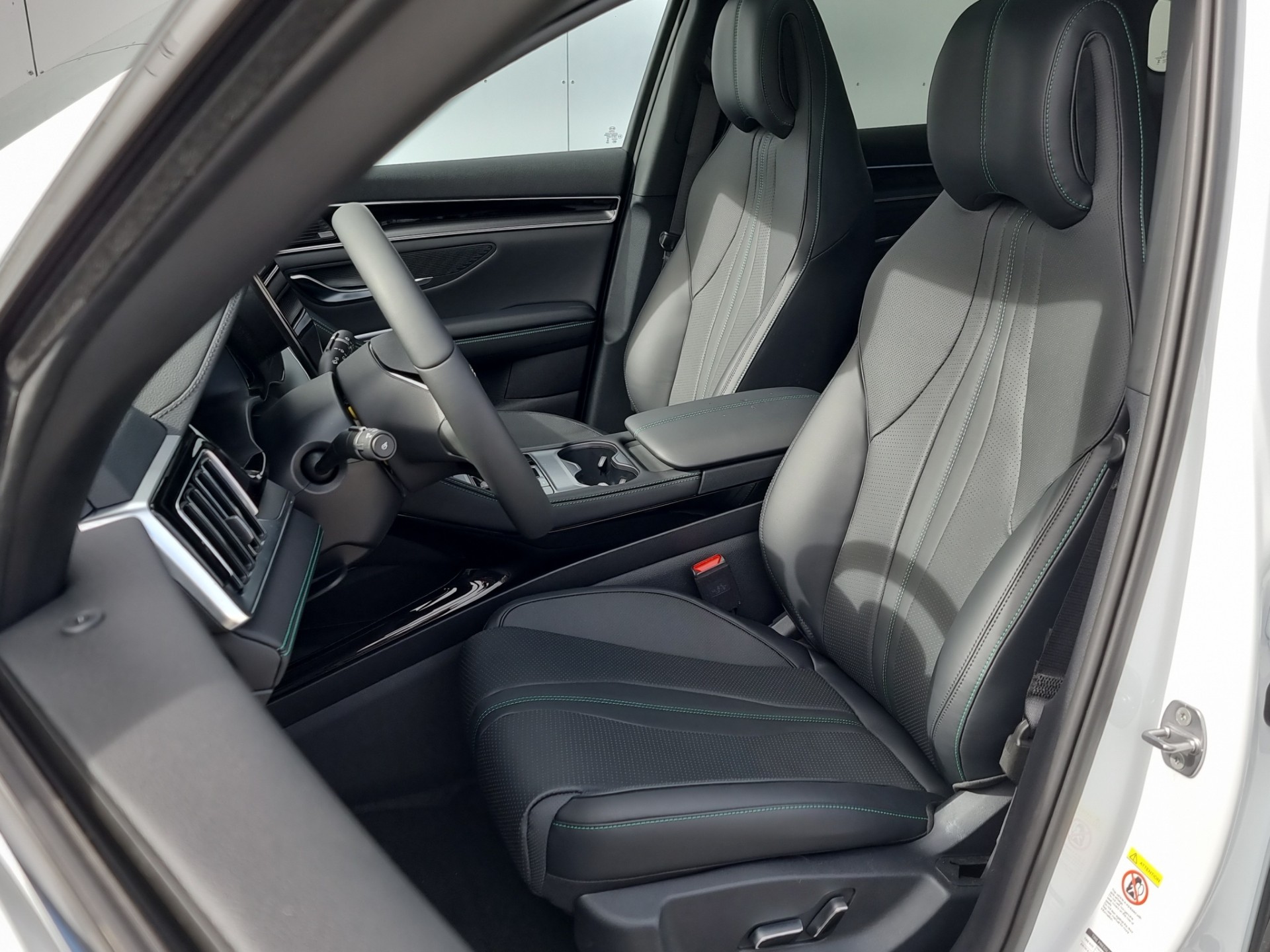 BYD Seal U DM-i Design AWD-image-5