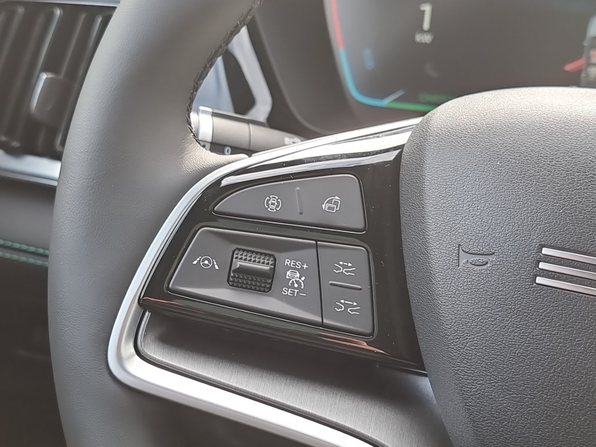 BYD Seal U DM-i Design AWD-image-8