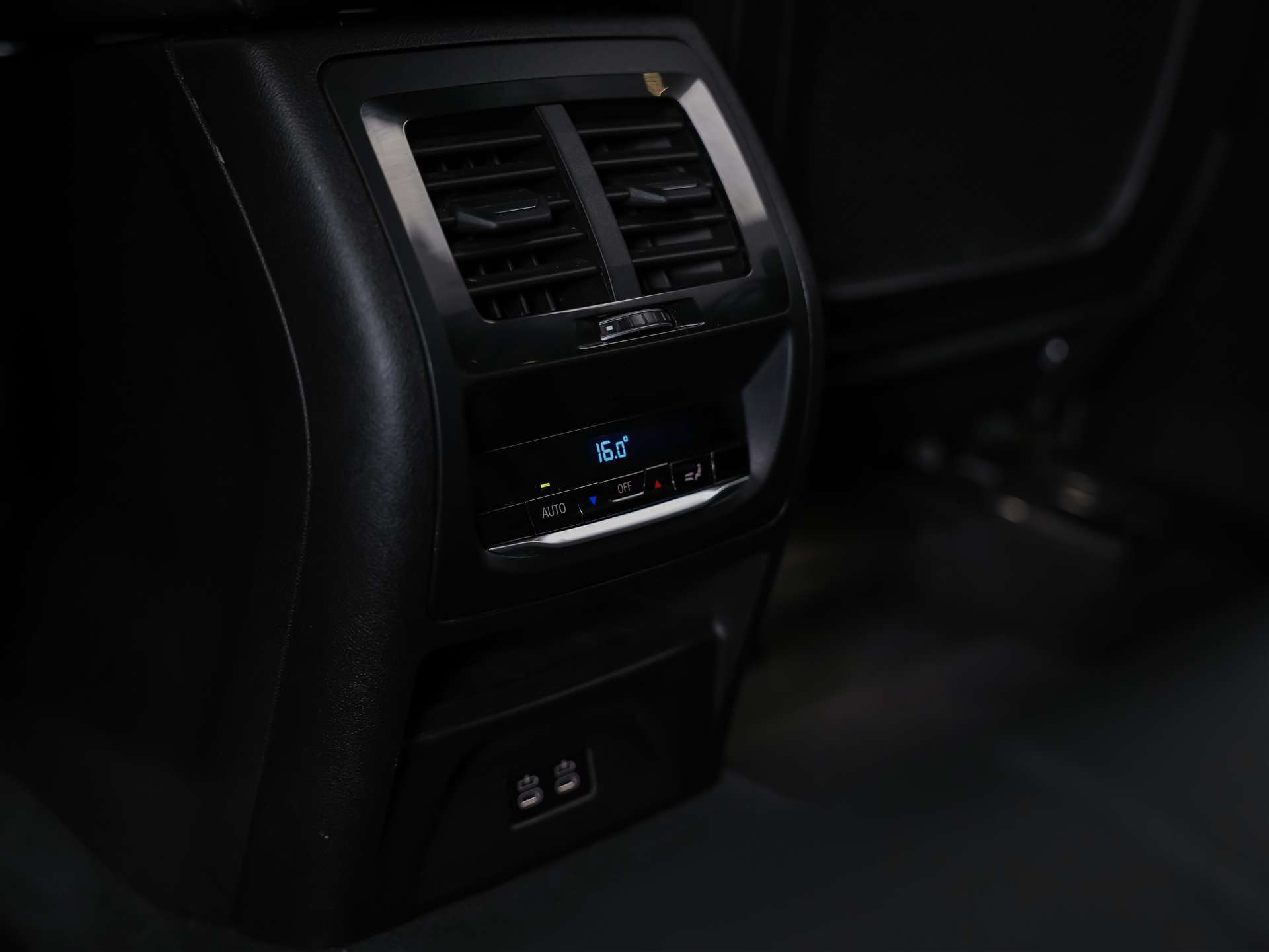BMW X3 M40i Individual *21" Felgen*M-Sportfahrwerk*Adaptives LED*-image-14
