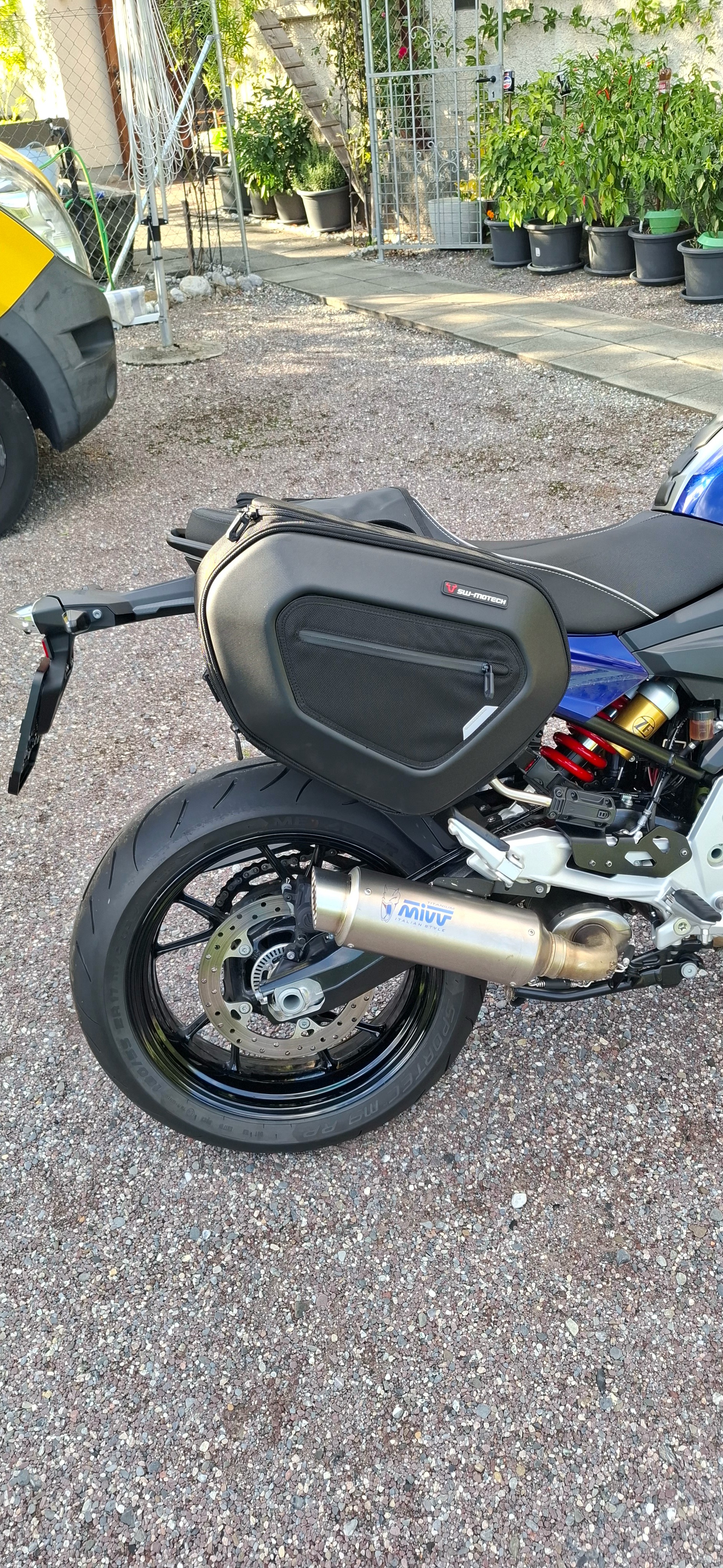 BMW F 900 R A2 (35kW) ABS-image-12