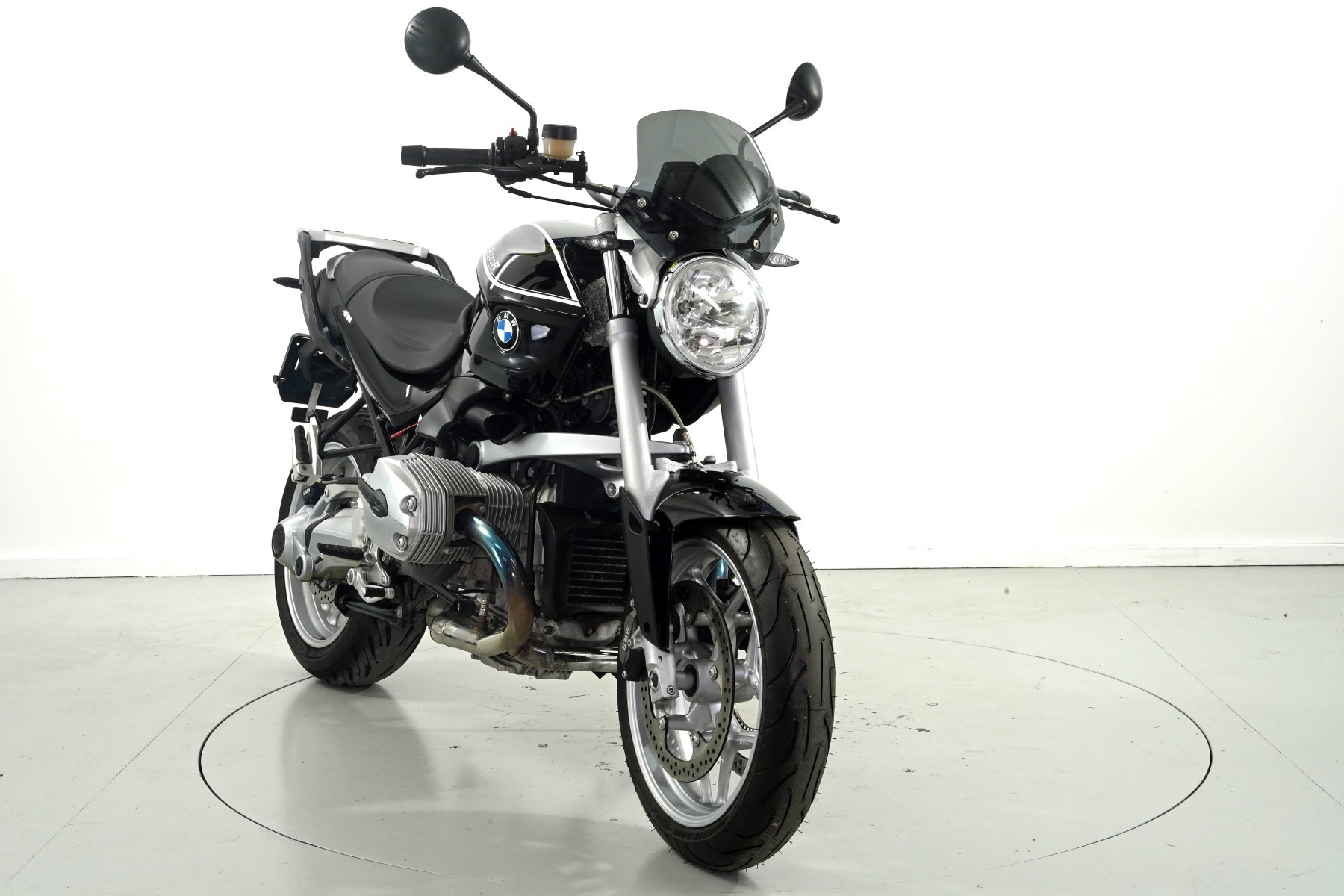 BMW R1200R-image-1