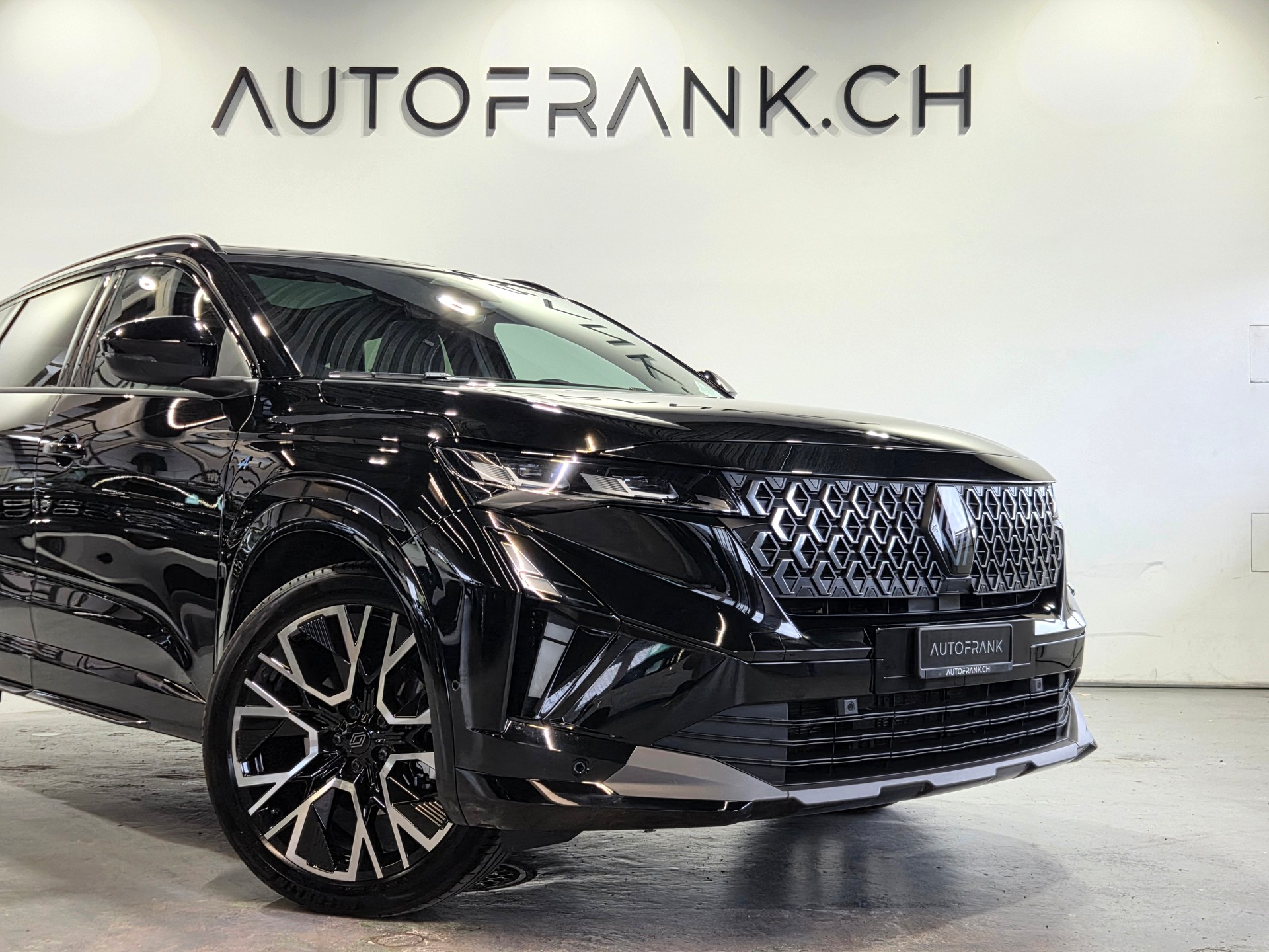 RENAULT Austral 1.2 E-Tech esprit Alpine-showroom-element-2