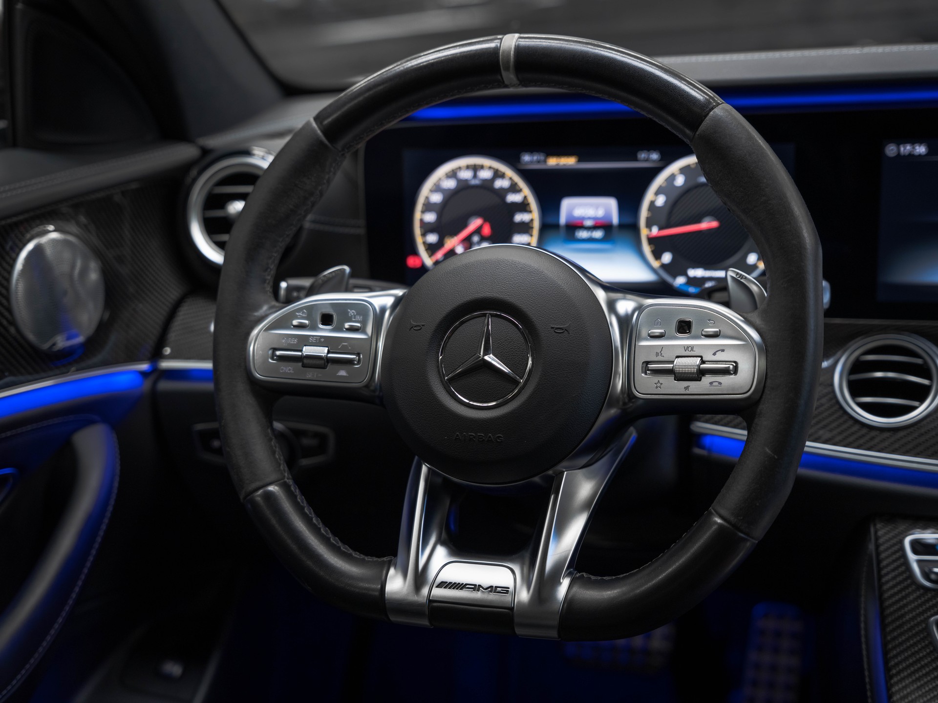MERCEDES-BENZ E 63 AMG S 4 Matic 9G-Tronic-image-23