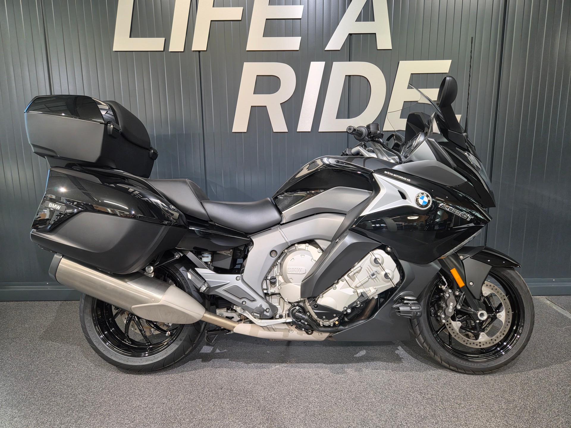 BMW K 1600 GT-image-0