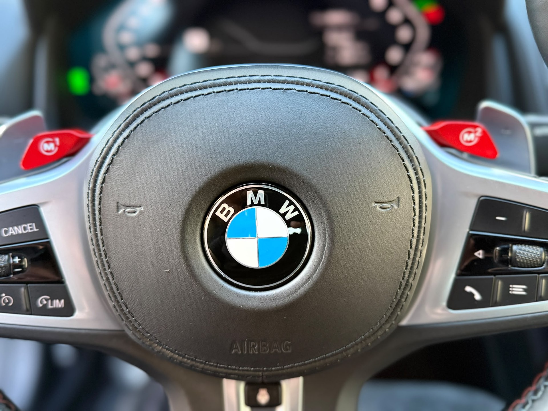 BMW M8 Competition xDrive Coupé-image-22