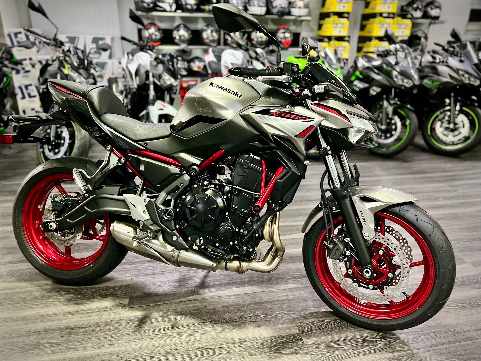 KAWASAKI Z 650-image-7