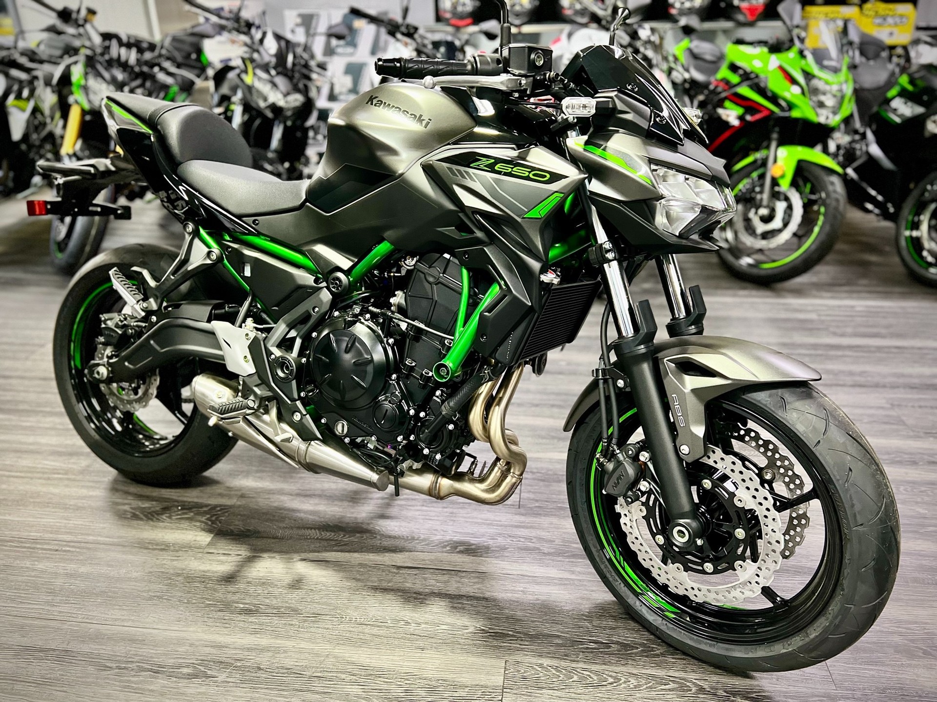 KAWASAKI Z 650-image-8