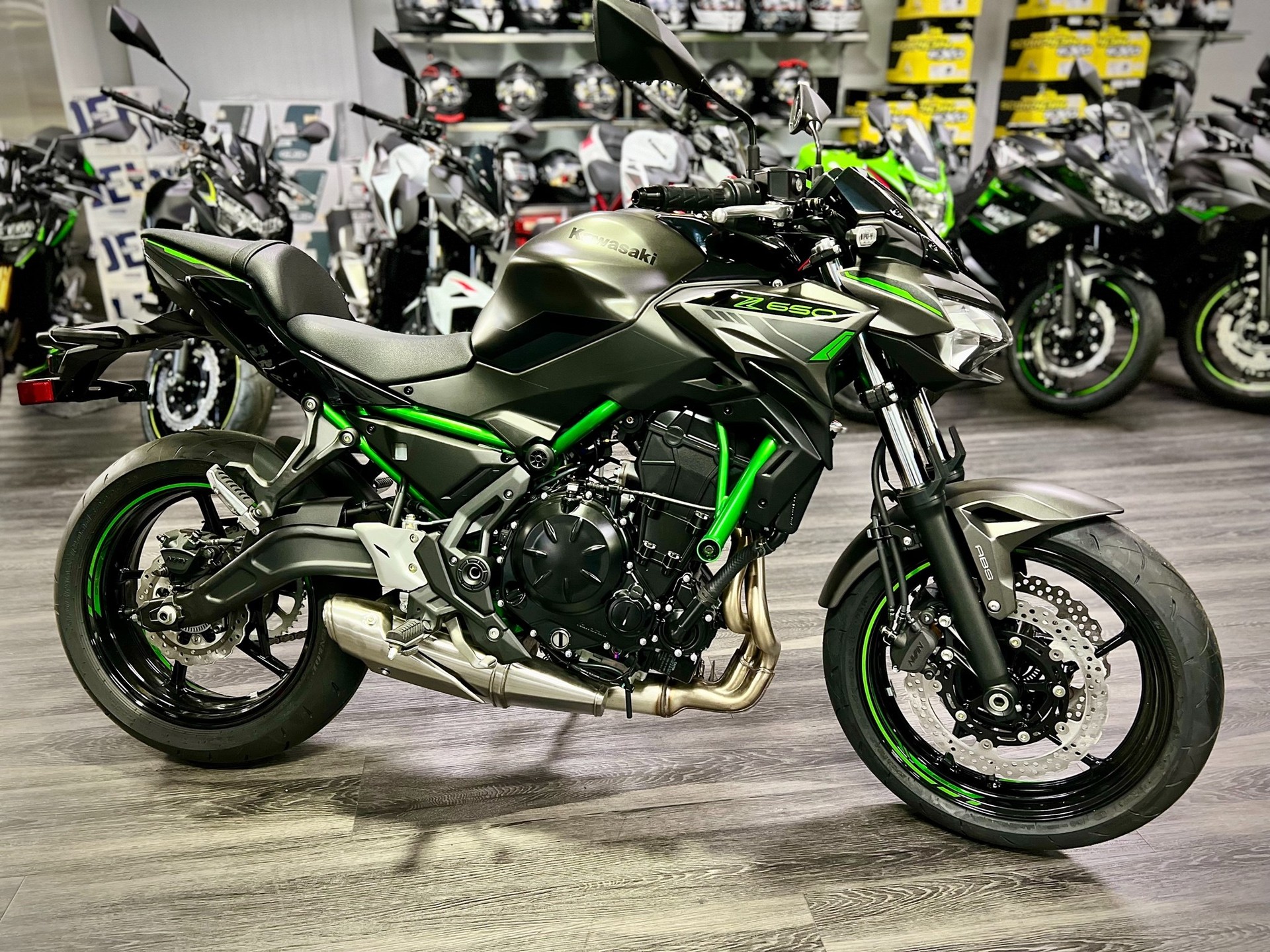KAWASAKI Z 650-image-2