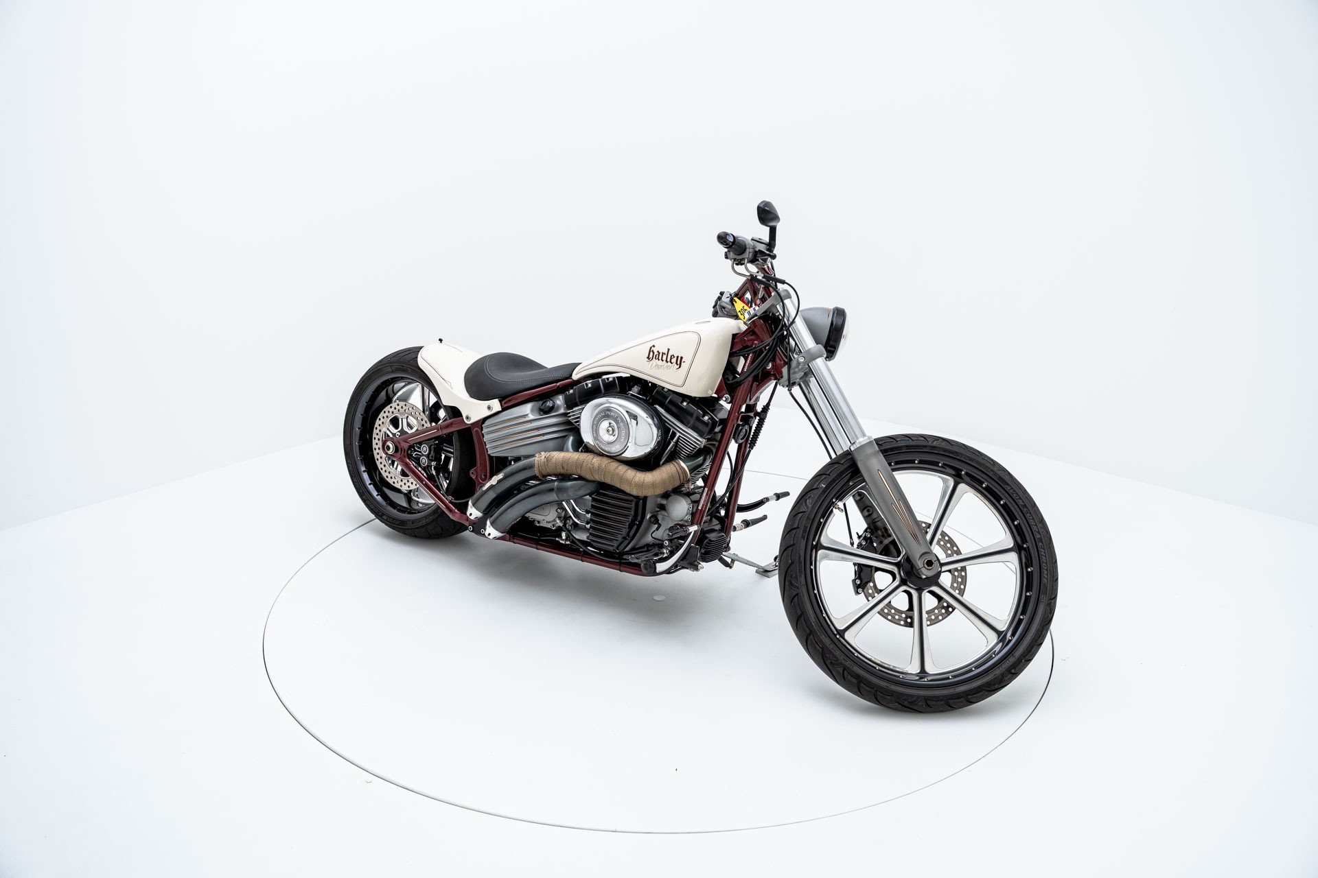 HARLEY-DAVIDSON FXCW Rocker-image-1