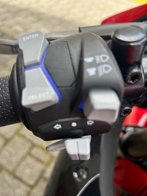 QJ SRK125R-image-4