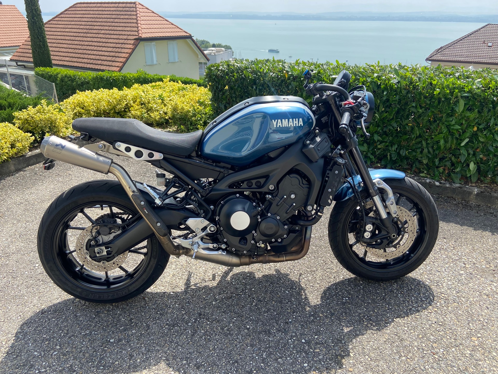 YAMAHA XSR 900-image-0