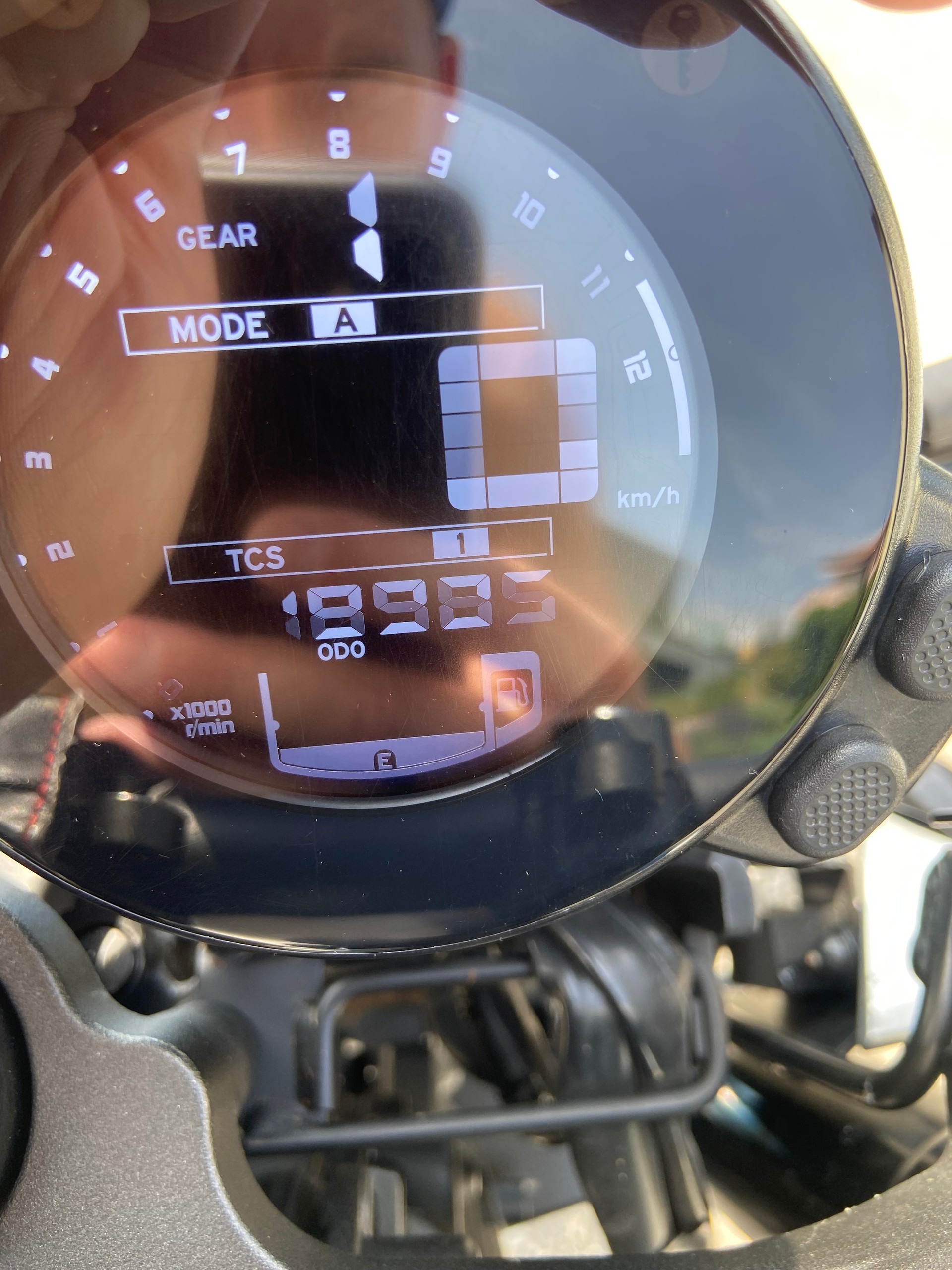 YAMAHA XSR 900-image-13