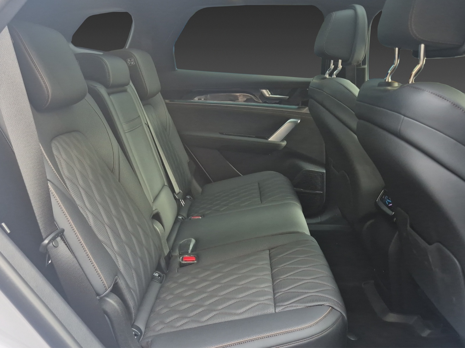 BYD TANG Flagship 7Pl. 4x4-image-24