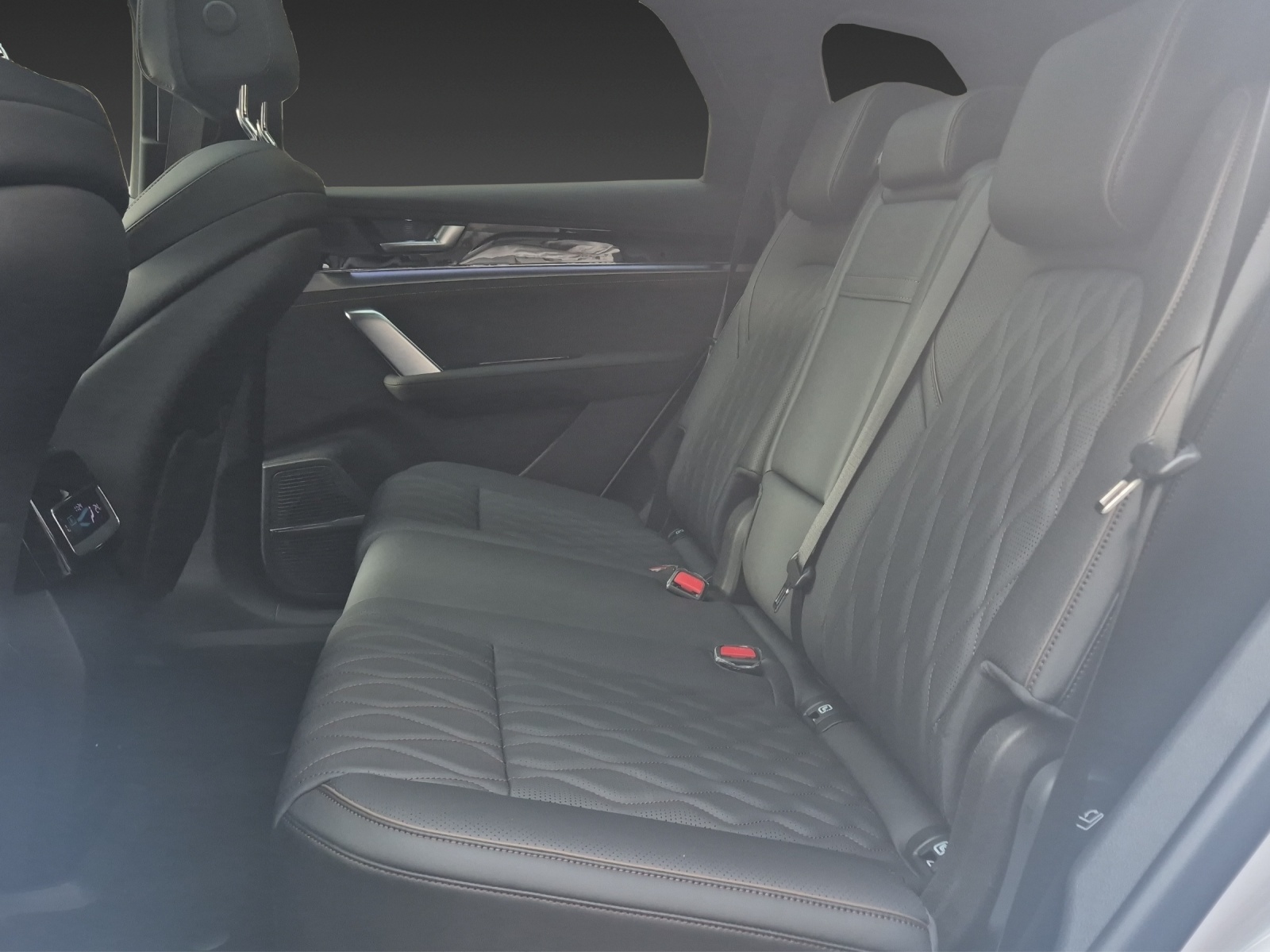 BYD TANG Flagship 7Pl. 4x4-image-23