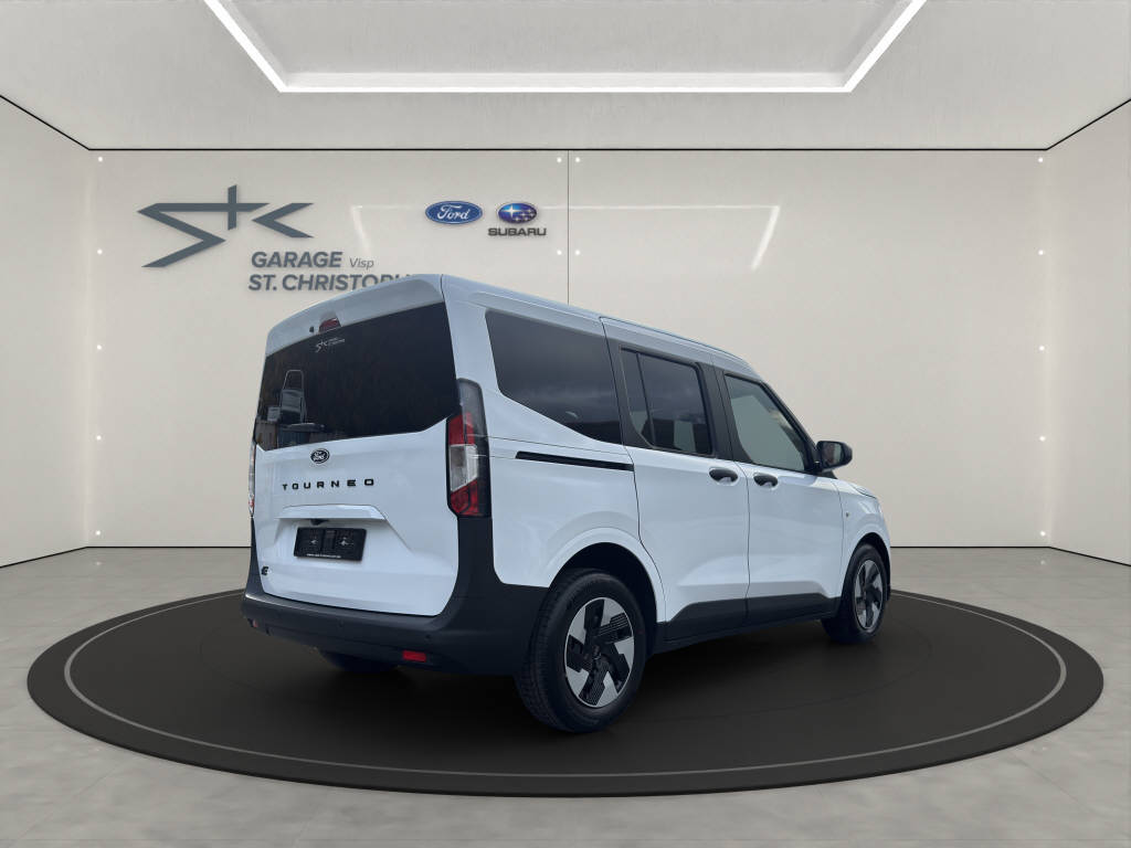 FORD E-Tourneo Courier Trend 136 0.99% Leasing-image-4