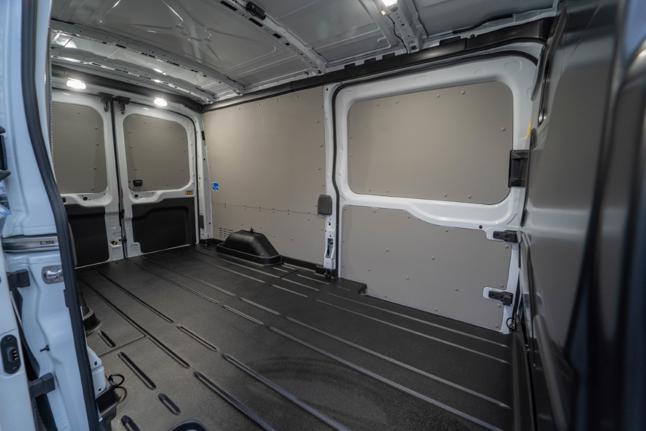 FORD E-Transit Van 350 L3H2 68kWh Trend-image-6