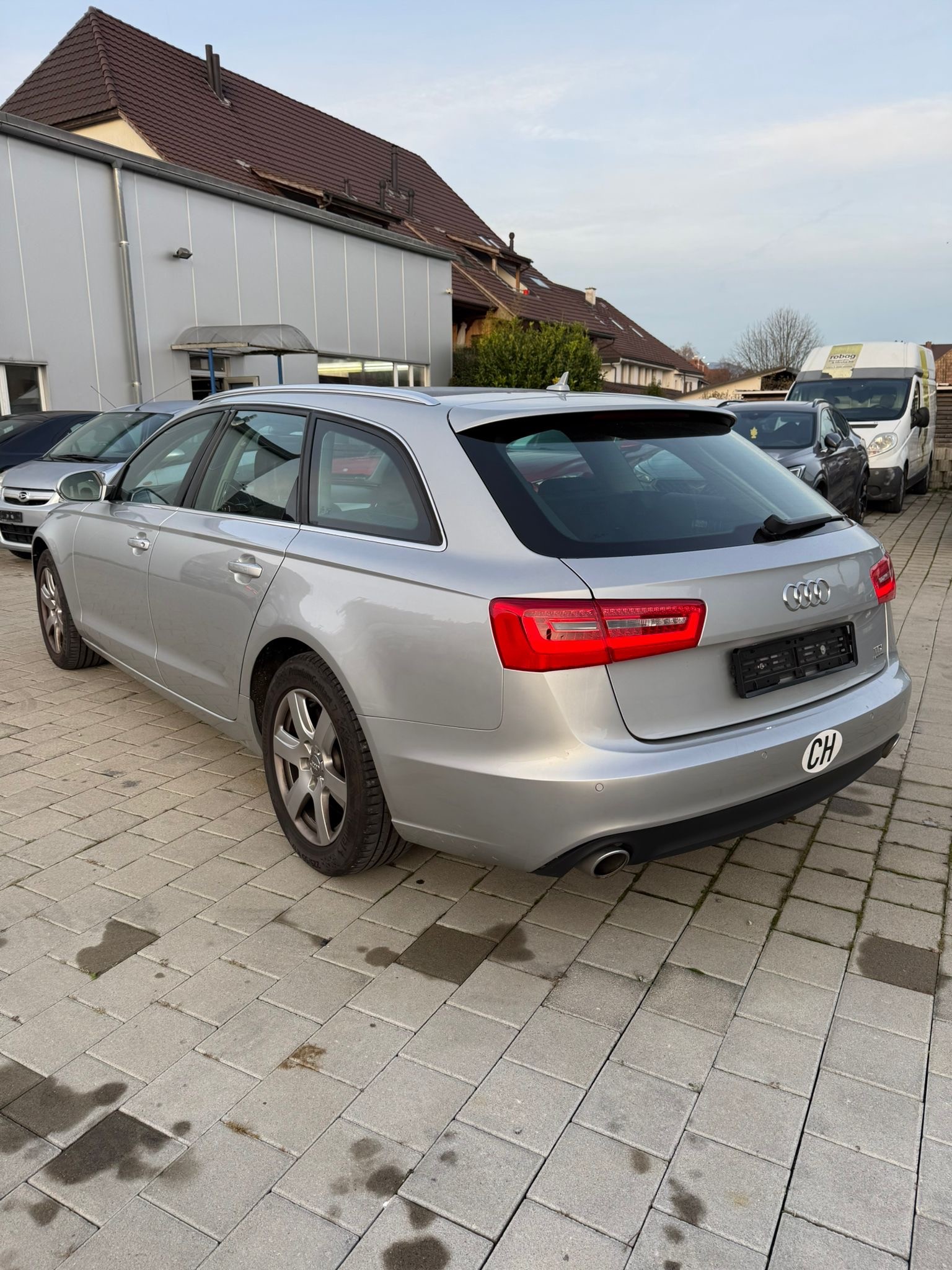 AUDI A6 Avant 3.0 TDI V6 quattro S-tronic-image-4