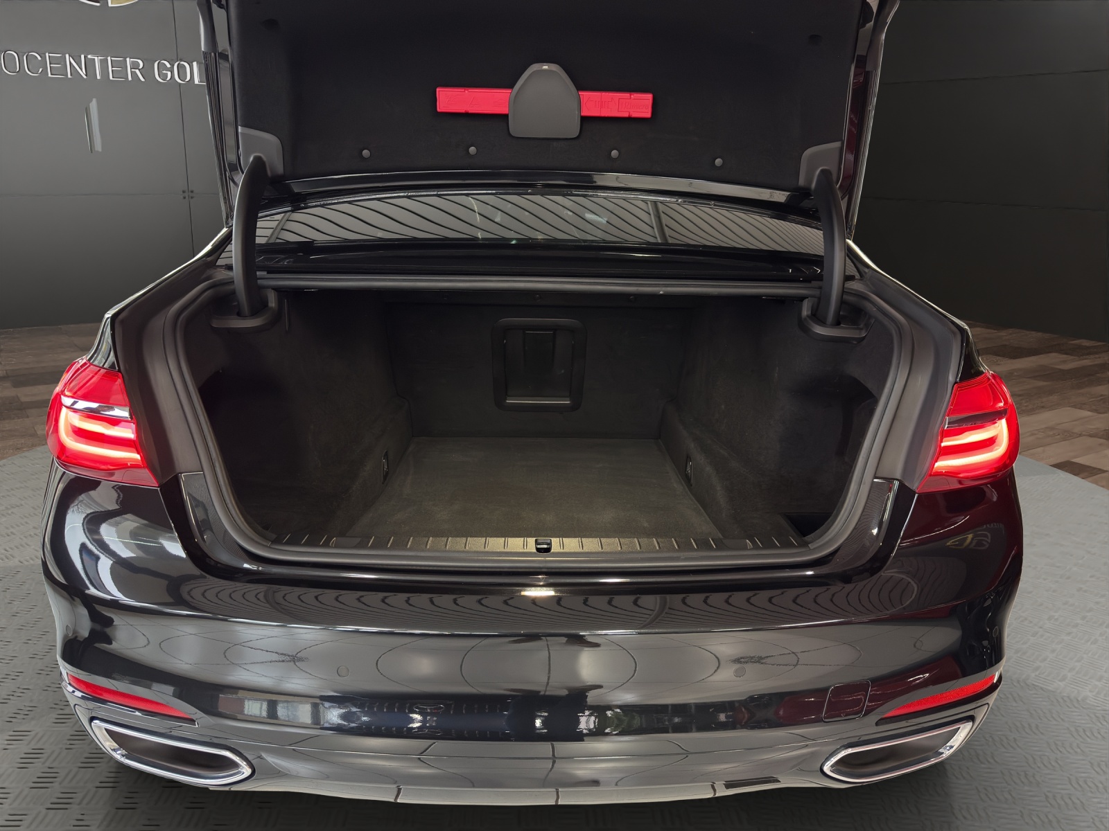 BMW 740d xDrive Steptronic-image-15