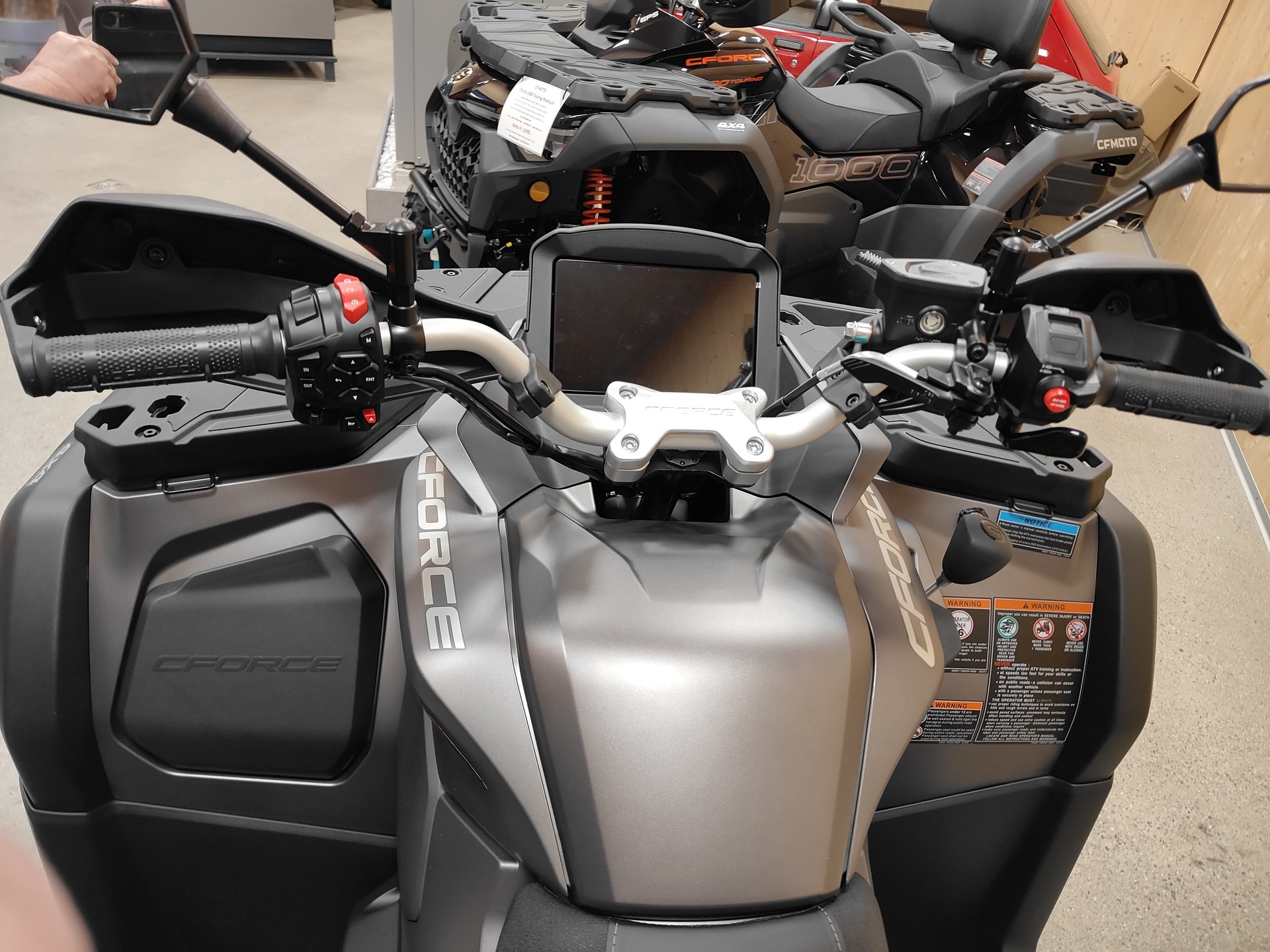CF MOTO CFORCE 1000 Touring-image-8