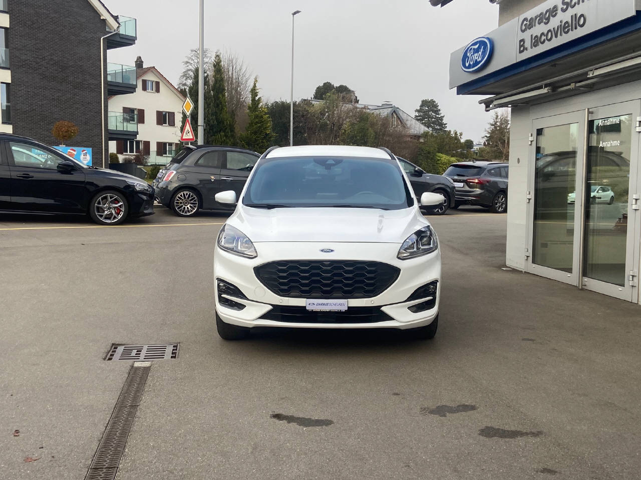 FORD Kuga 2.5 Plug-in Hybrid ST-Line-image-1