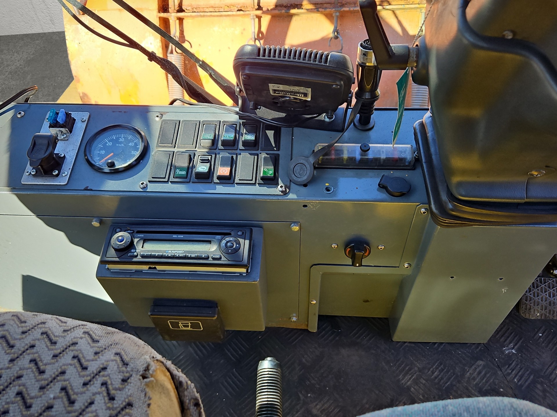 BOSCHUNG Junior25 4x4-image-12