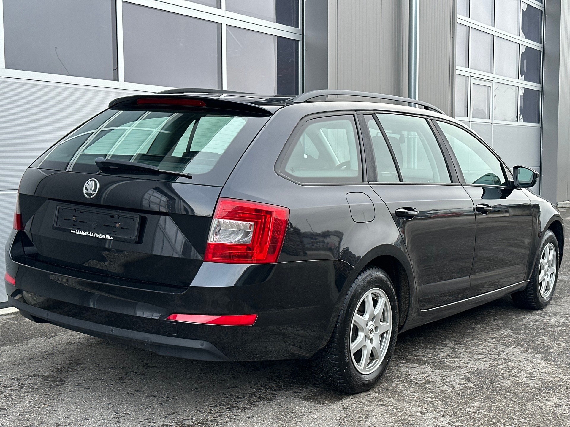 SKODA Octavia Combi 1.6 TDI Ambition 4x4-image-4