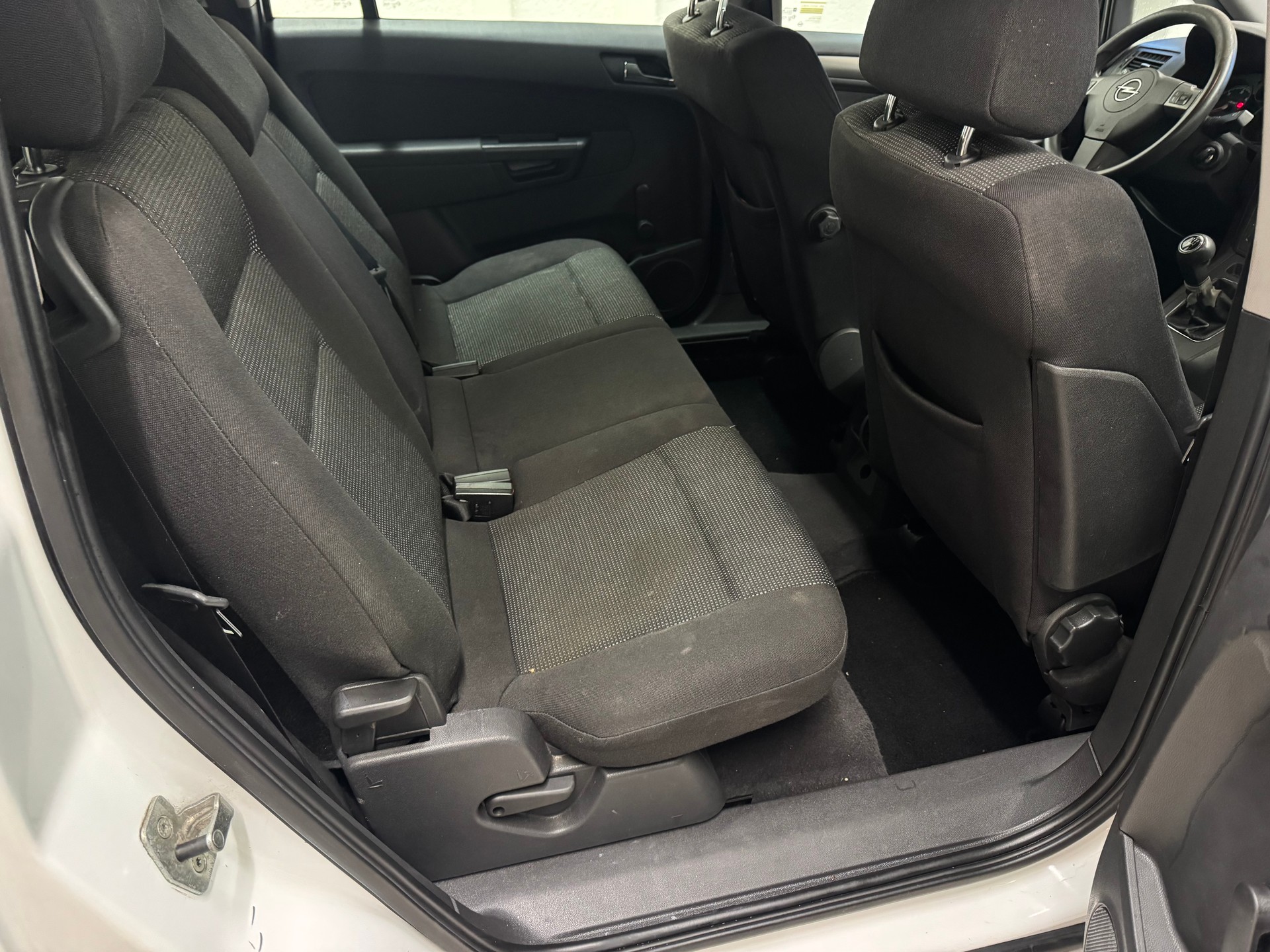 OPEL Zafira 1.9 CDTI Enjoy-image-13