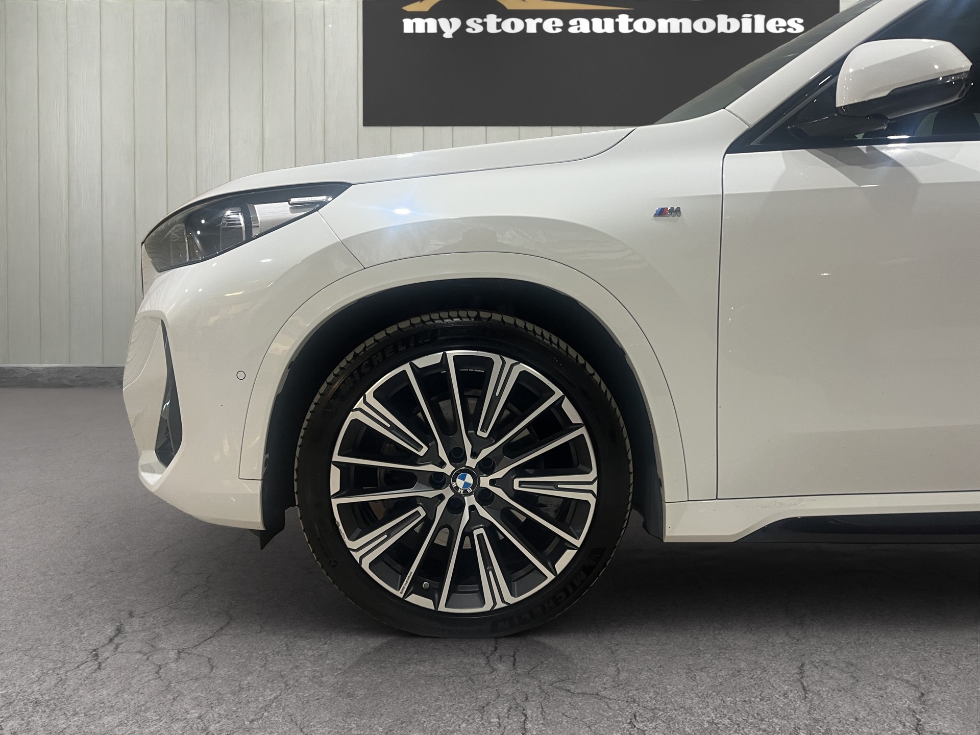 BMW X1 xDrive 23d 48V M Sport-image-8