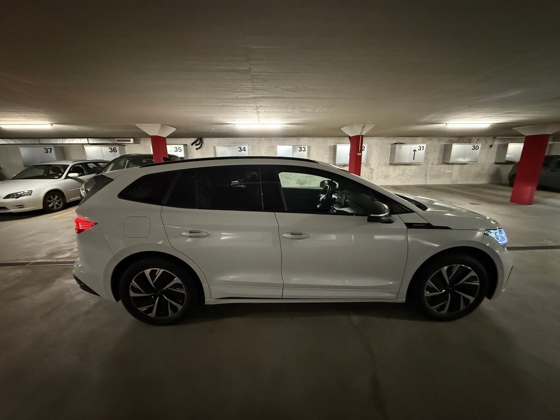 SKODA Enyaq 85x Sportline 4x4-image-1