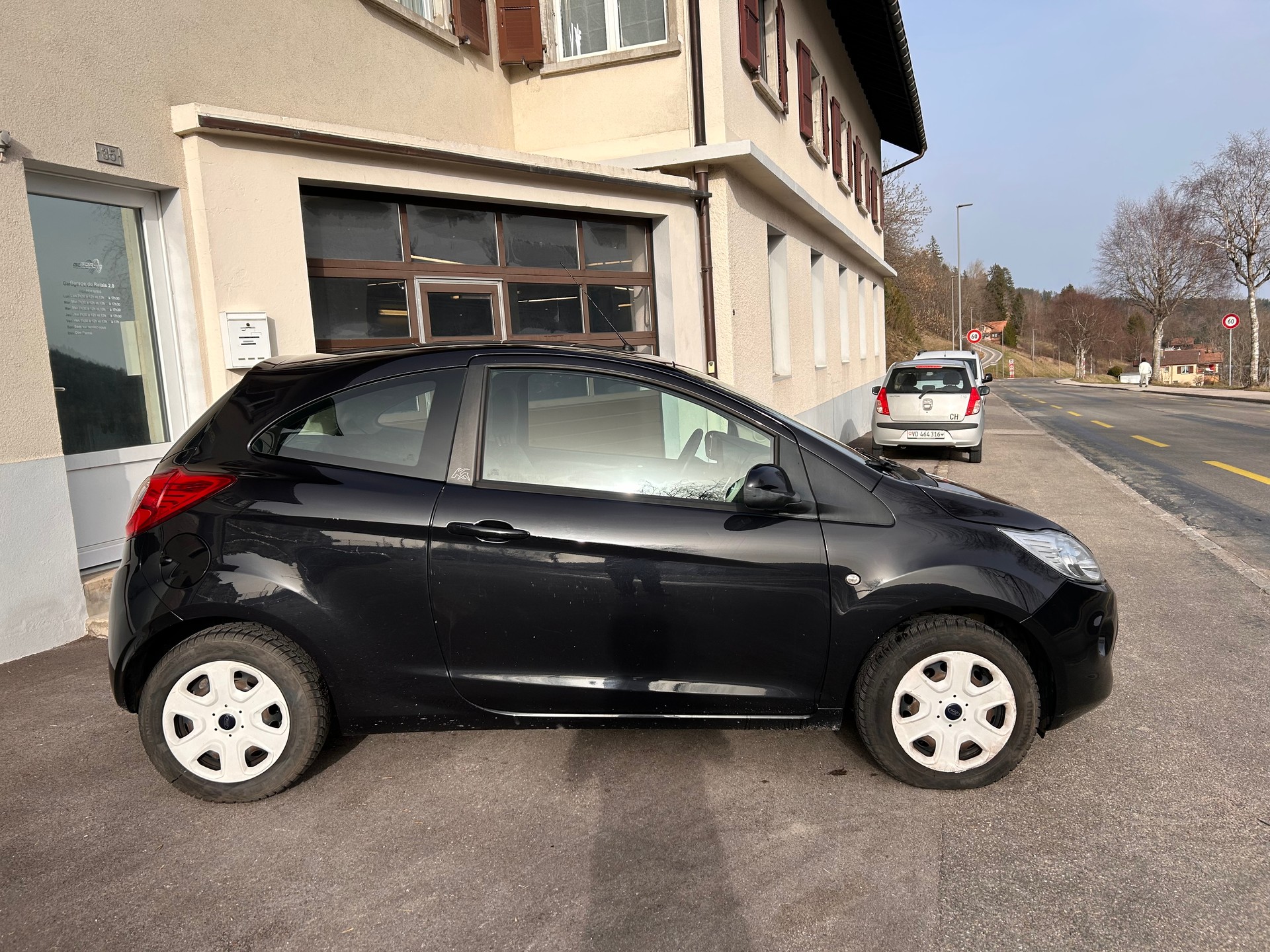 FORD KA 1.25 Trend-showroom-element-1