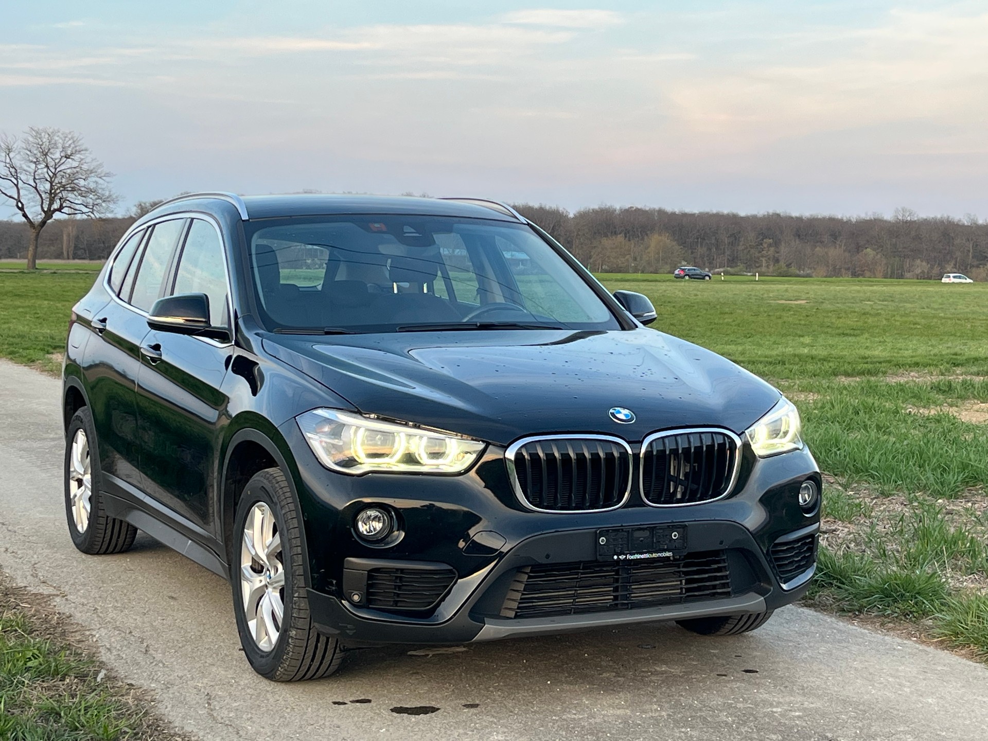 BMW X1 xDrive 20i Steptronic-showroom-element-3