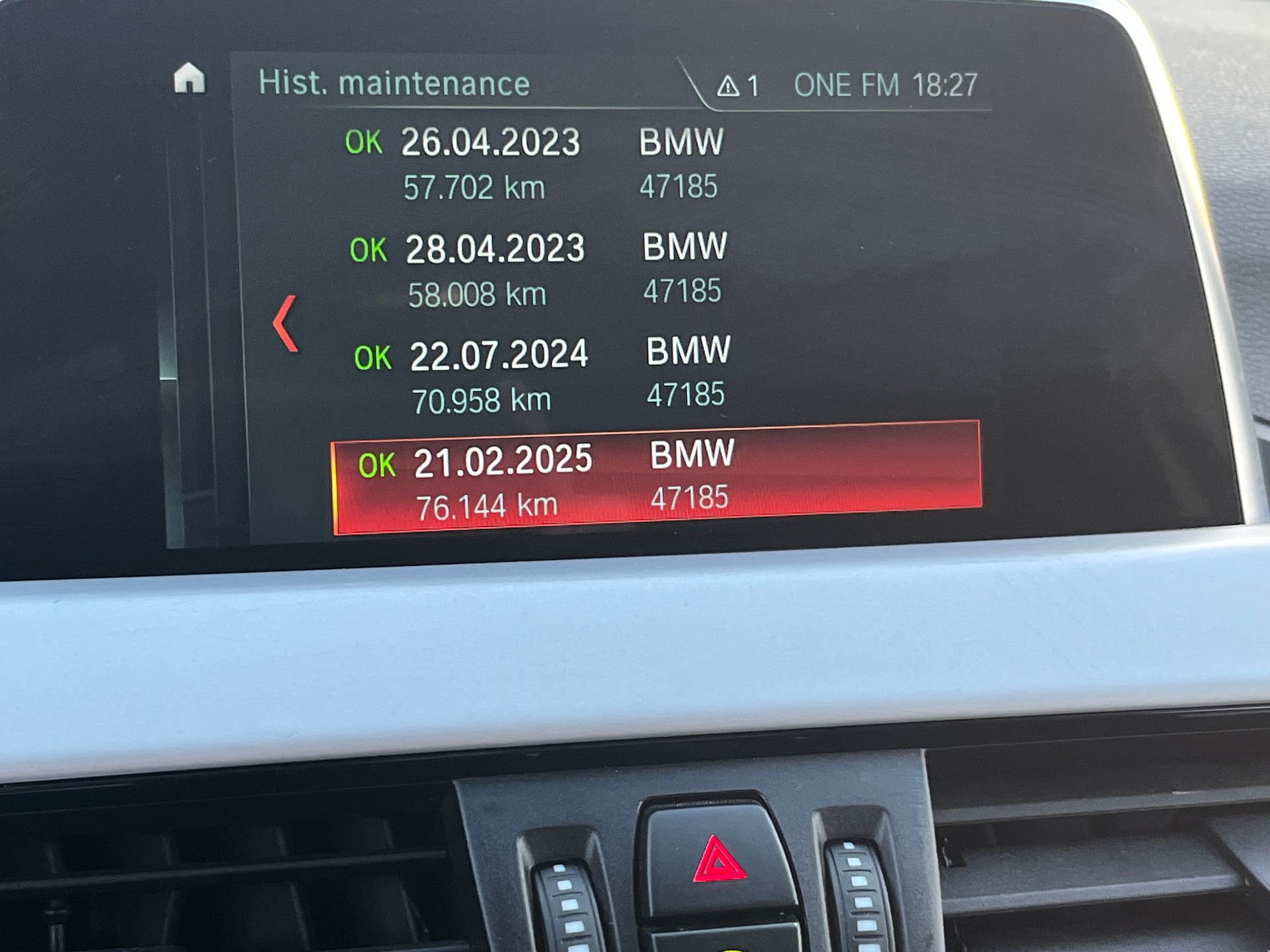 BMW X1 xDrive 20i Steptronic-image-27