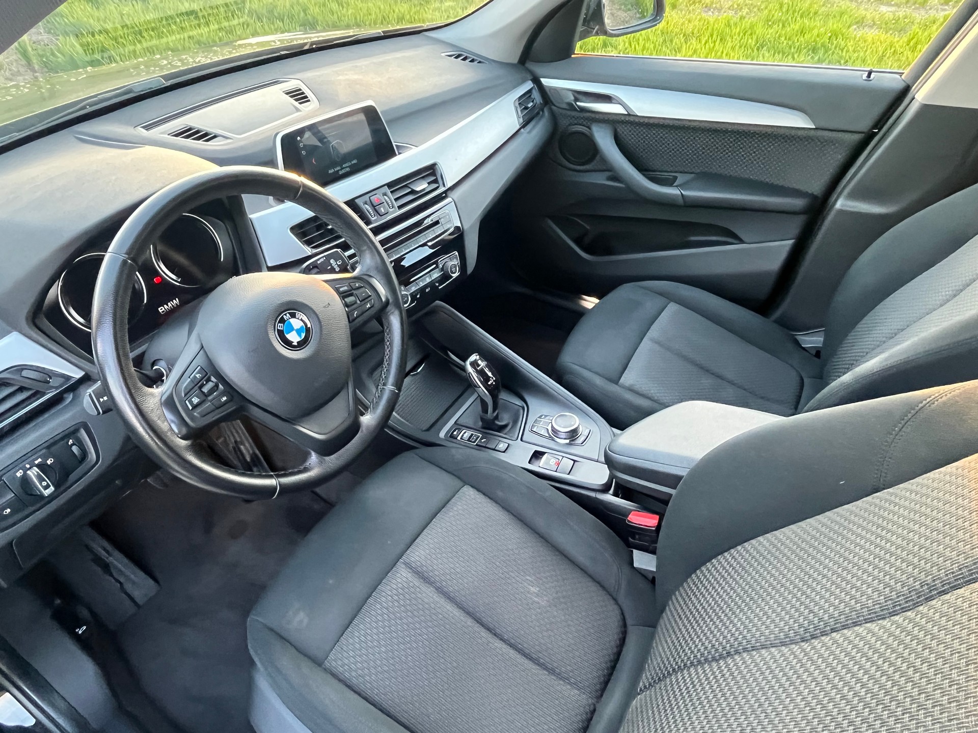 BMW X1 xDrive 20i Steptronic-image-12