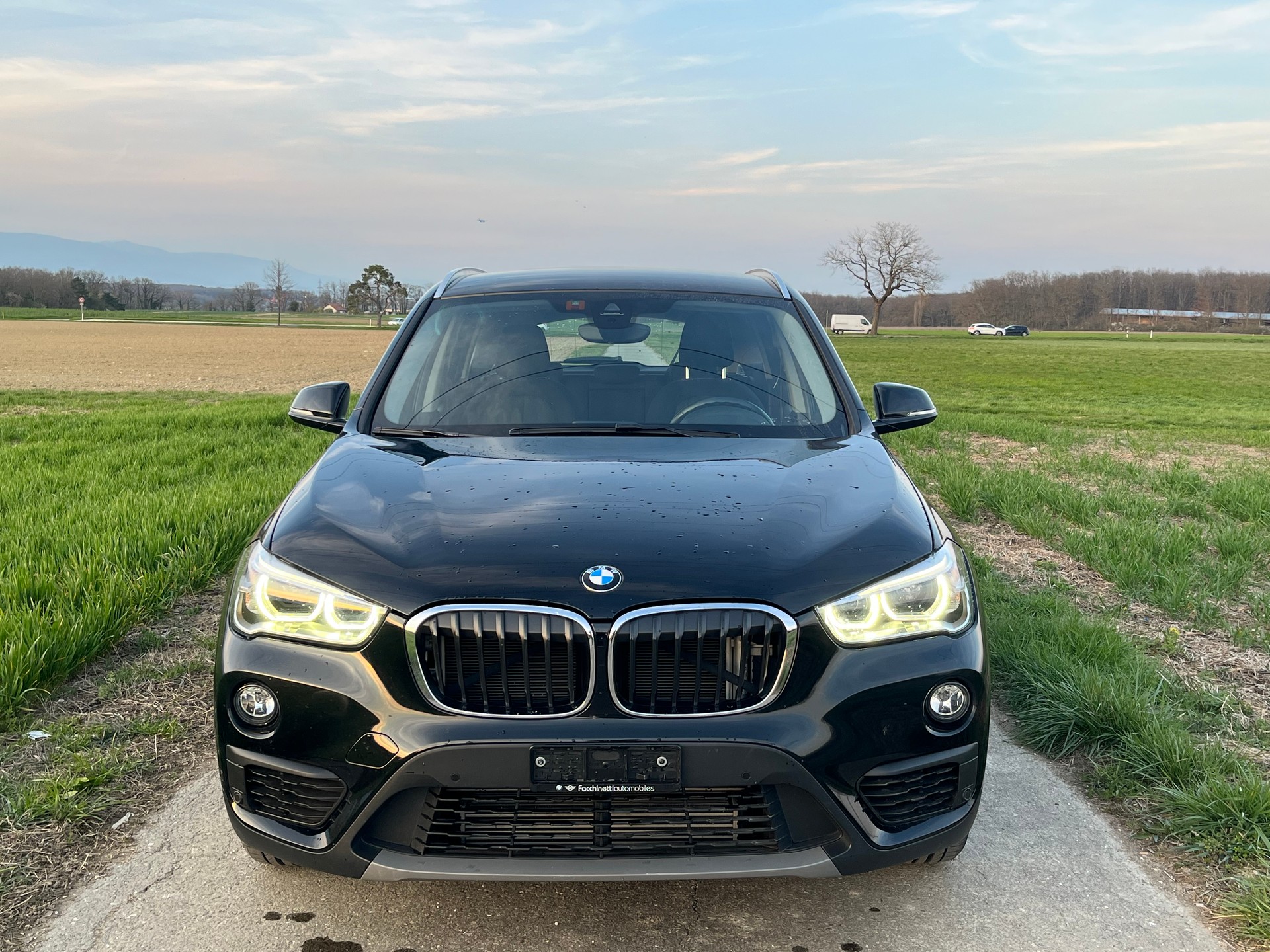 BMW X1 xDrive 20i Steptronic-image-4