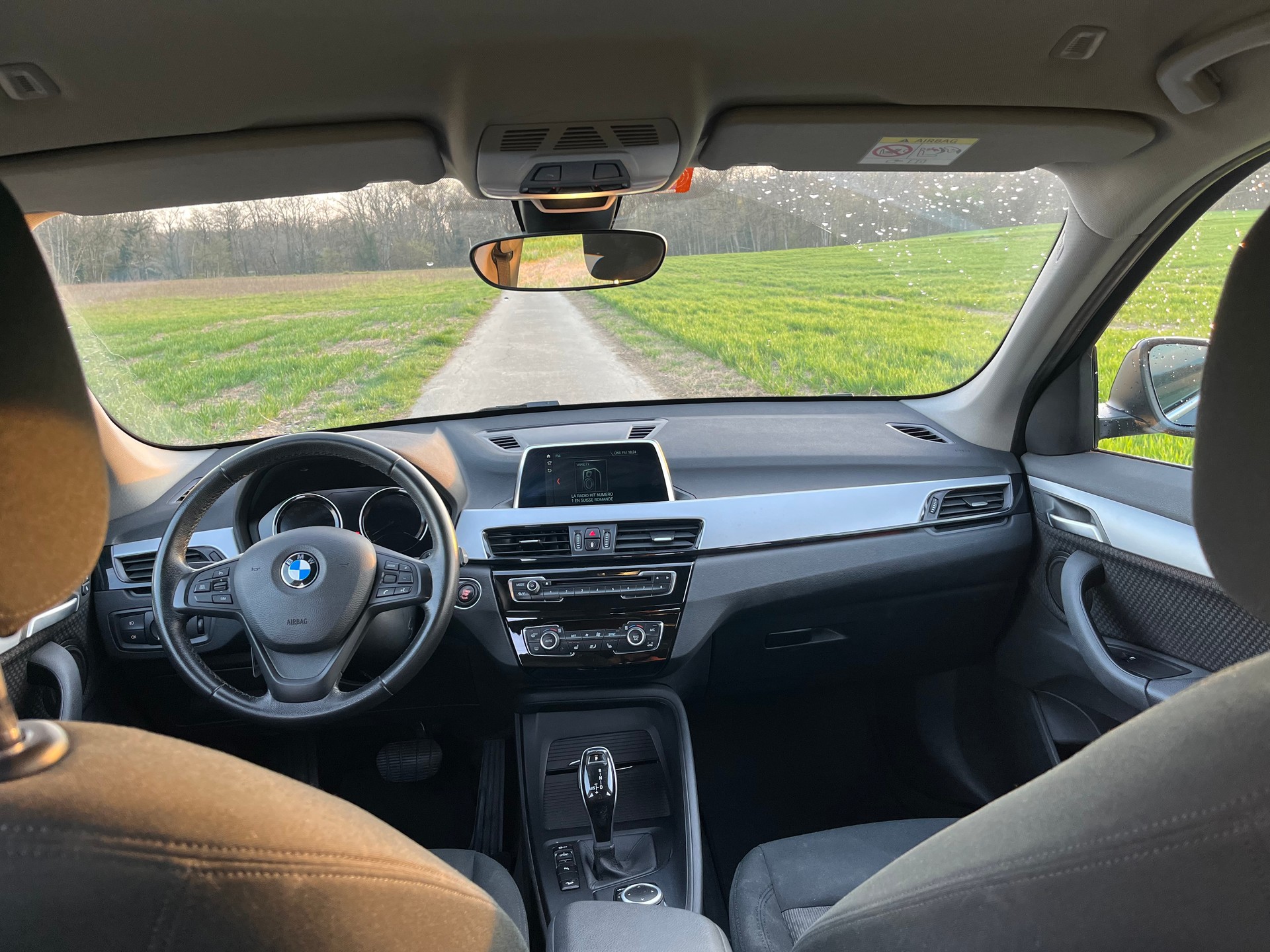 BMW X1 xDrive 20i Steptronic-image-16