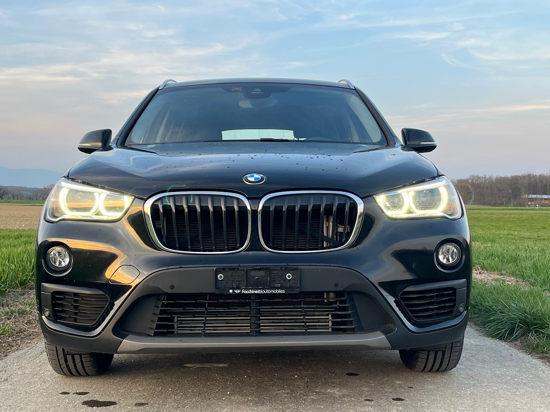 BMW X1 xDrive 20i Steptronic-image-5