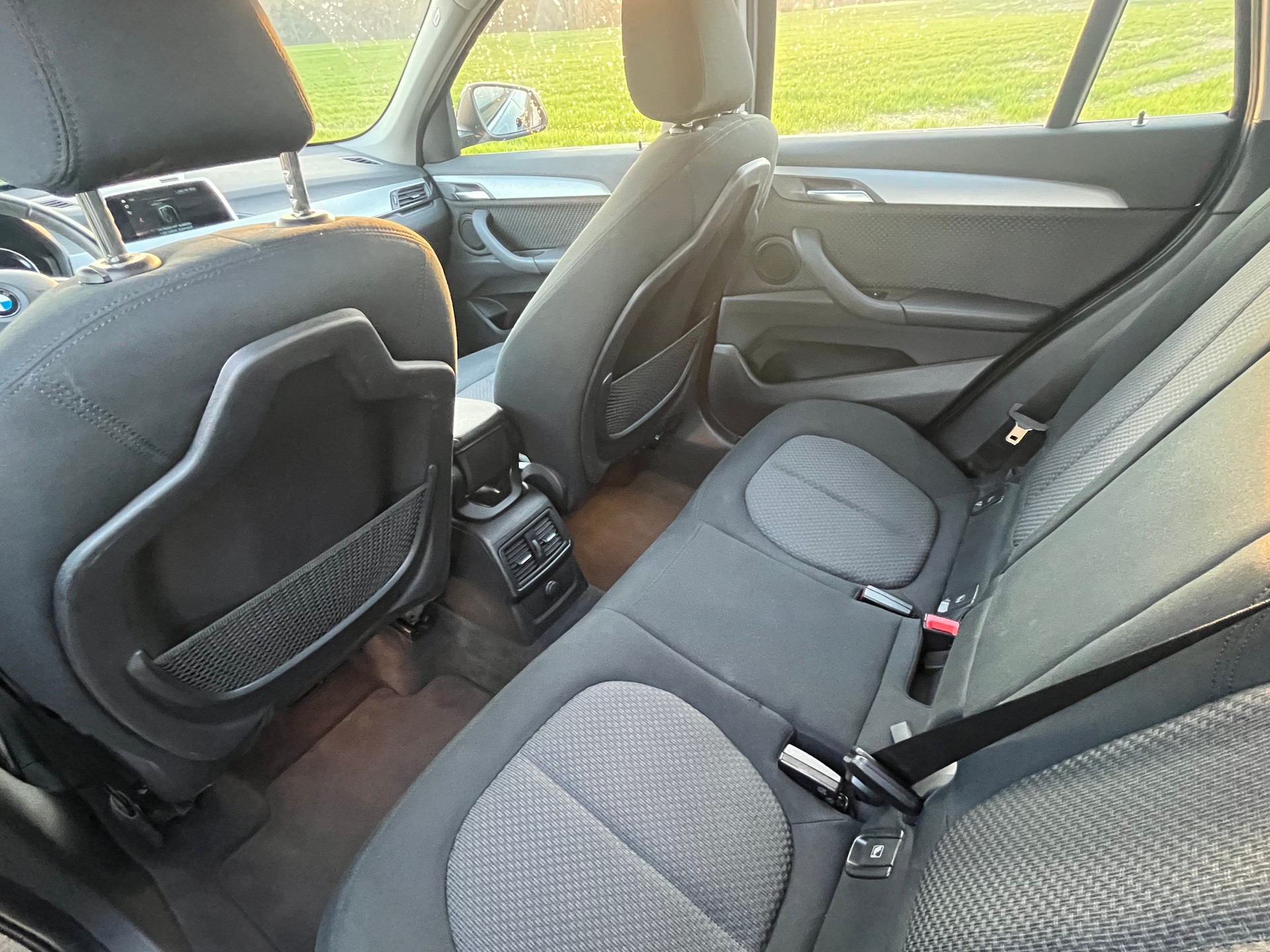 BMW X1 xDrive 20i Steptronic-image-13