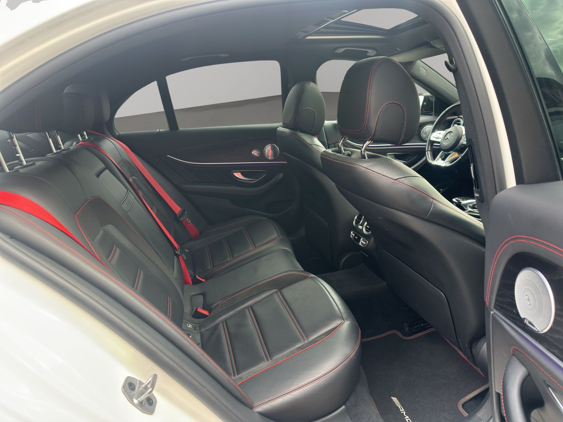 MERCEDES-BENZ E 53 AMG 4Matic+ Speedshift MCT-image-13