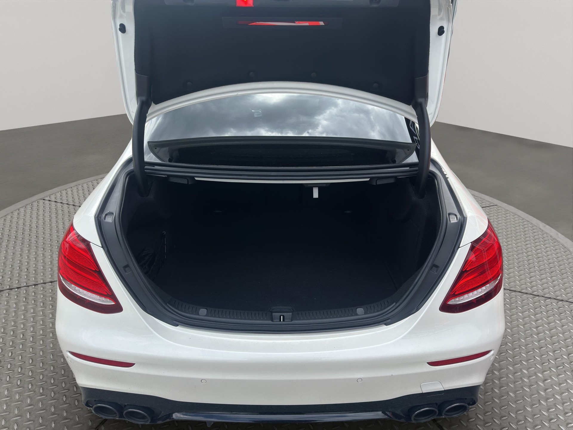 MERCEDES-BENZ E 53 AMG 4Matic+ Speedshift MCT-image-9