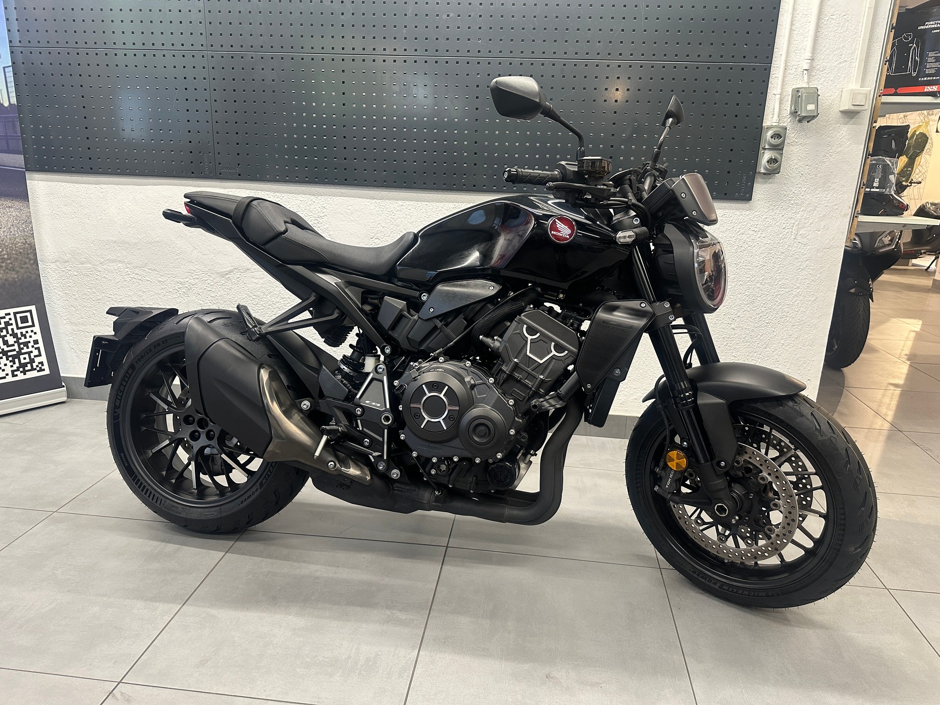 HONDA CB 1000 R Black Edition | Occasion | 10’900 km | ABS | Top Zustand-image-6