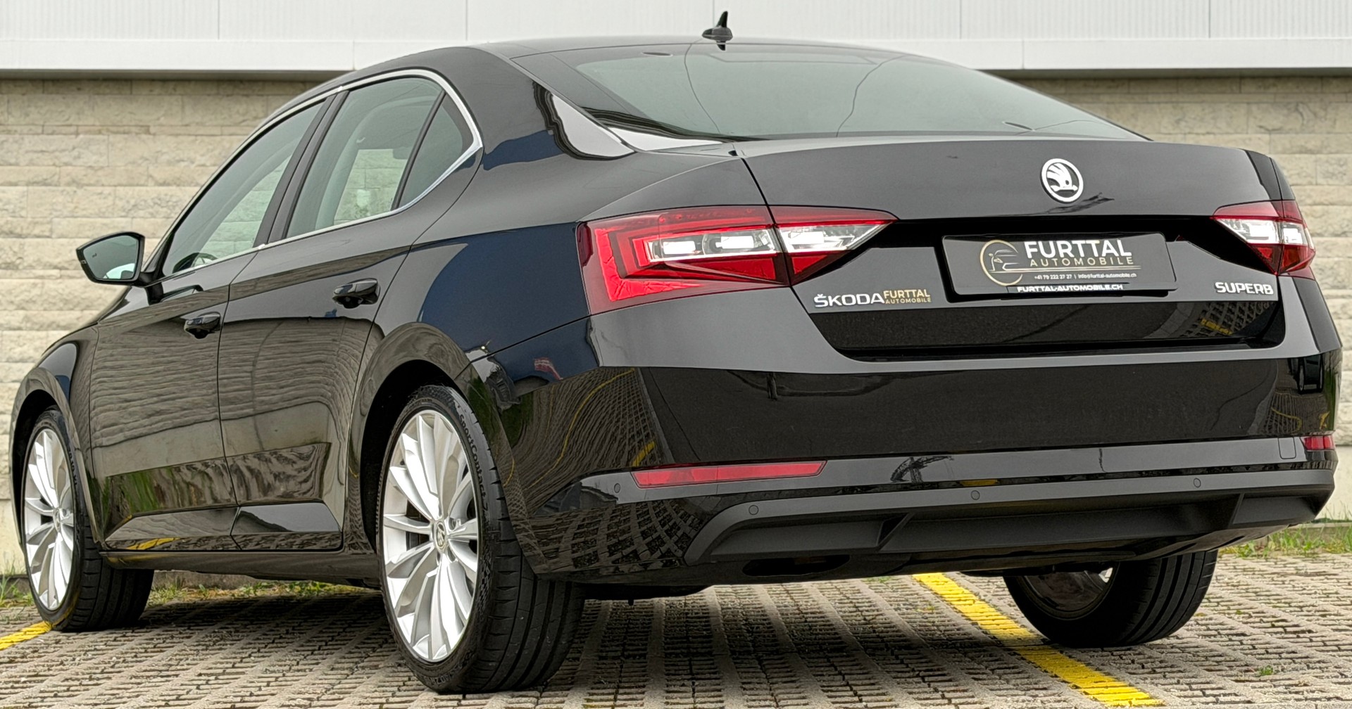 SKODA Superb 2.0 TDi Style DSG-image-7