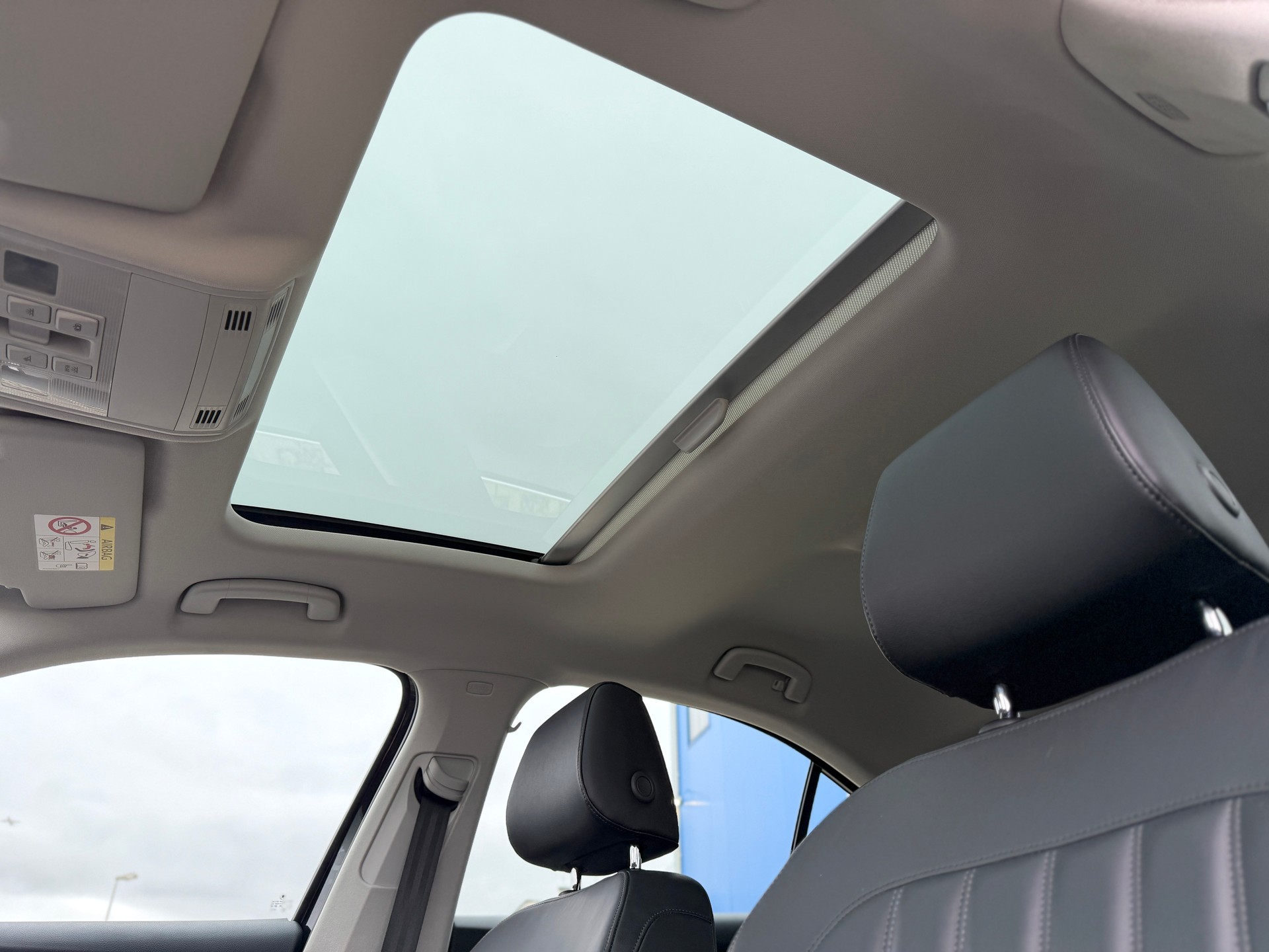 SKODA Superb 2.0 TDi Style DSG-image-25