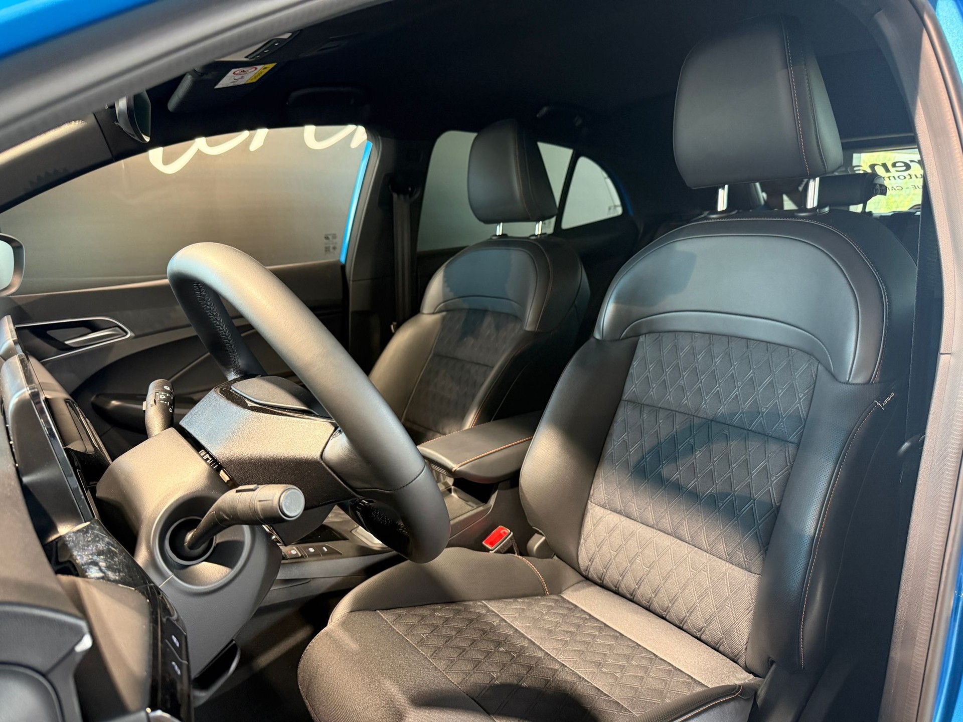 MG 3 1.5 Hybrid Luxury Aut.-showroom-element-3