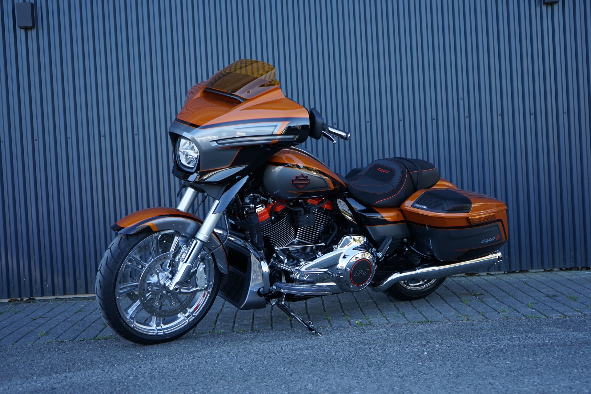 HARLEY-DAVIDSON FLHXSE Street Glide CVO 121-showroom-element-1