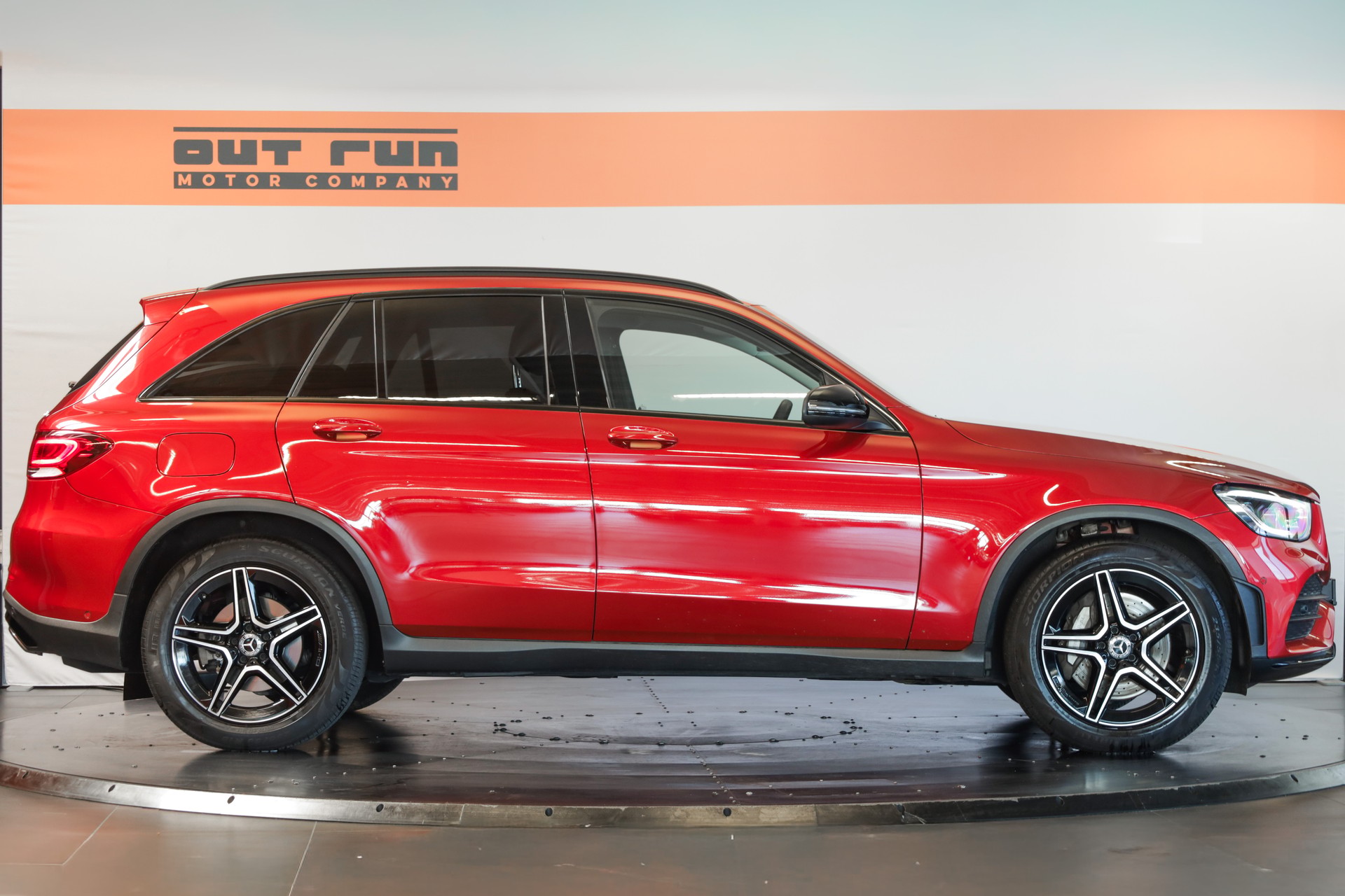 MERCEDES-BENZ GLC 400 d 4Matic AMG Line 9G-Tronic-image-4