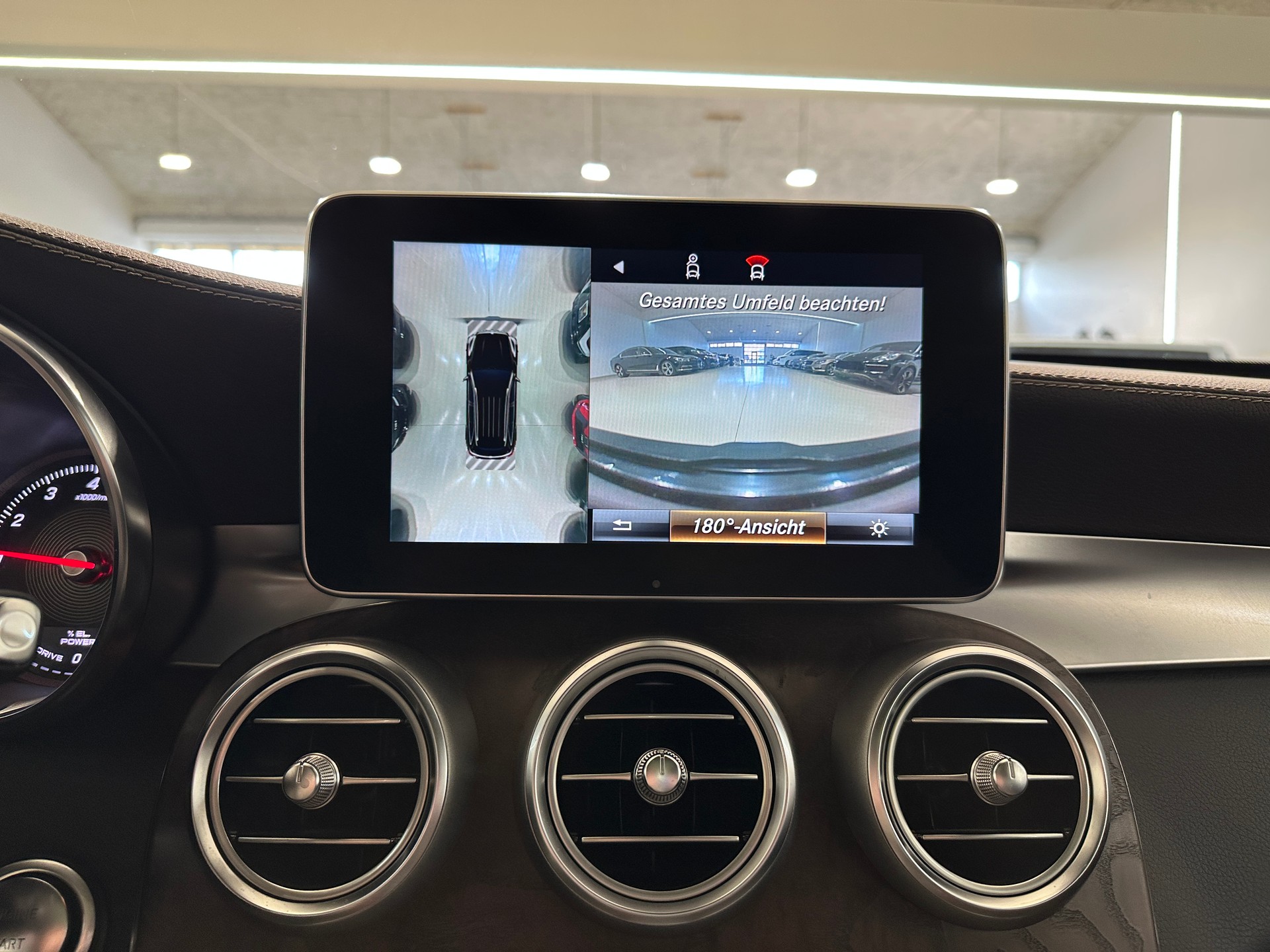 MERCEDES-BENZ GLC 350 e AMG Line 4Matic 7G-Tronic-image-19