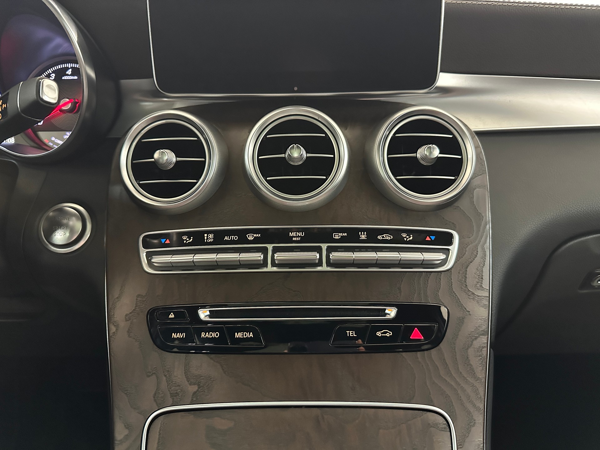 MERCEDES-BENZ GLC 350 e AMG Line 4Matic 7G-Tronic-image-20