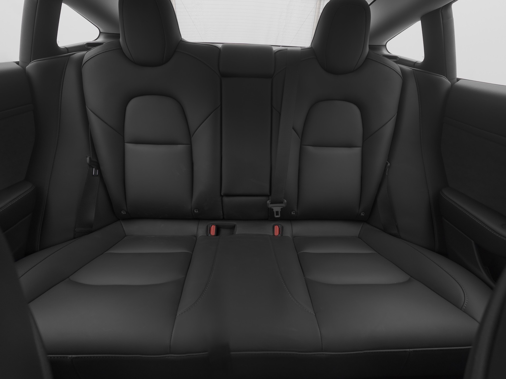 TESLA Model 3 Long Range All-Wheel Drive-image-7