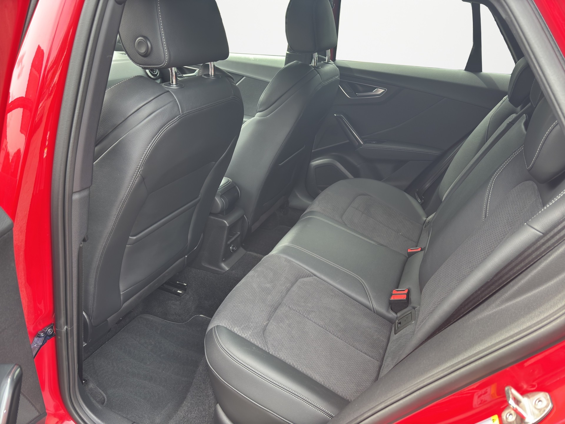 AUDI SQ2 TFSI quattro S-tronic-image-10