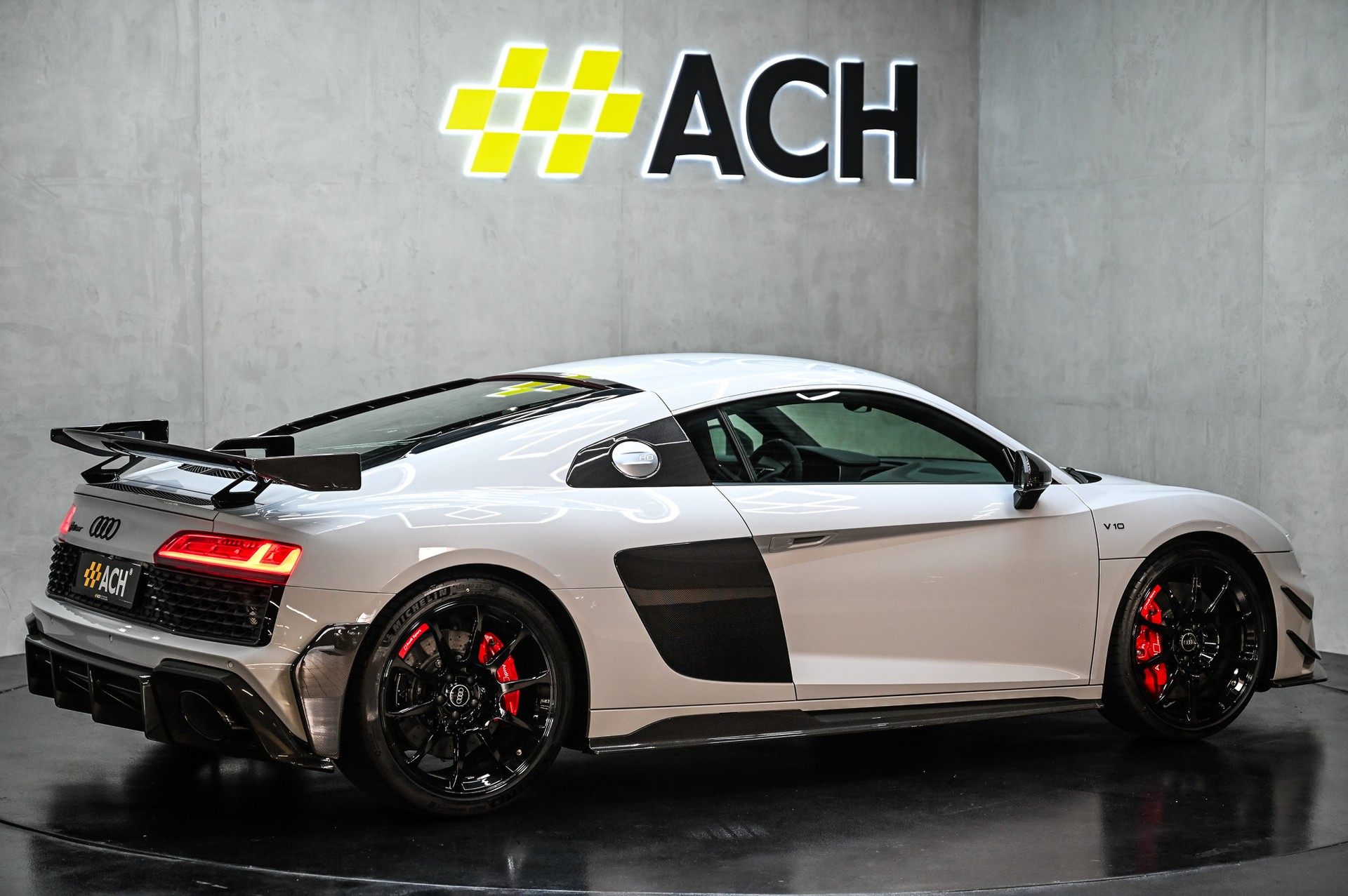 AUDI R8 Coupé GT RWD S-Tronic Limitierte Edition 333-image-9